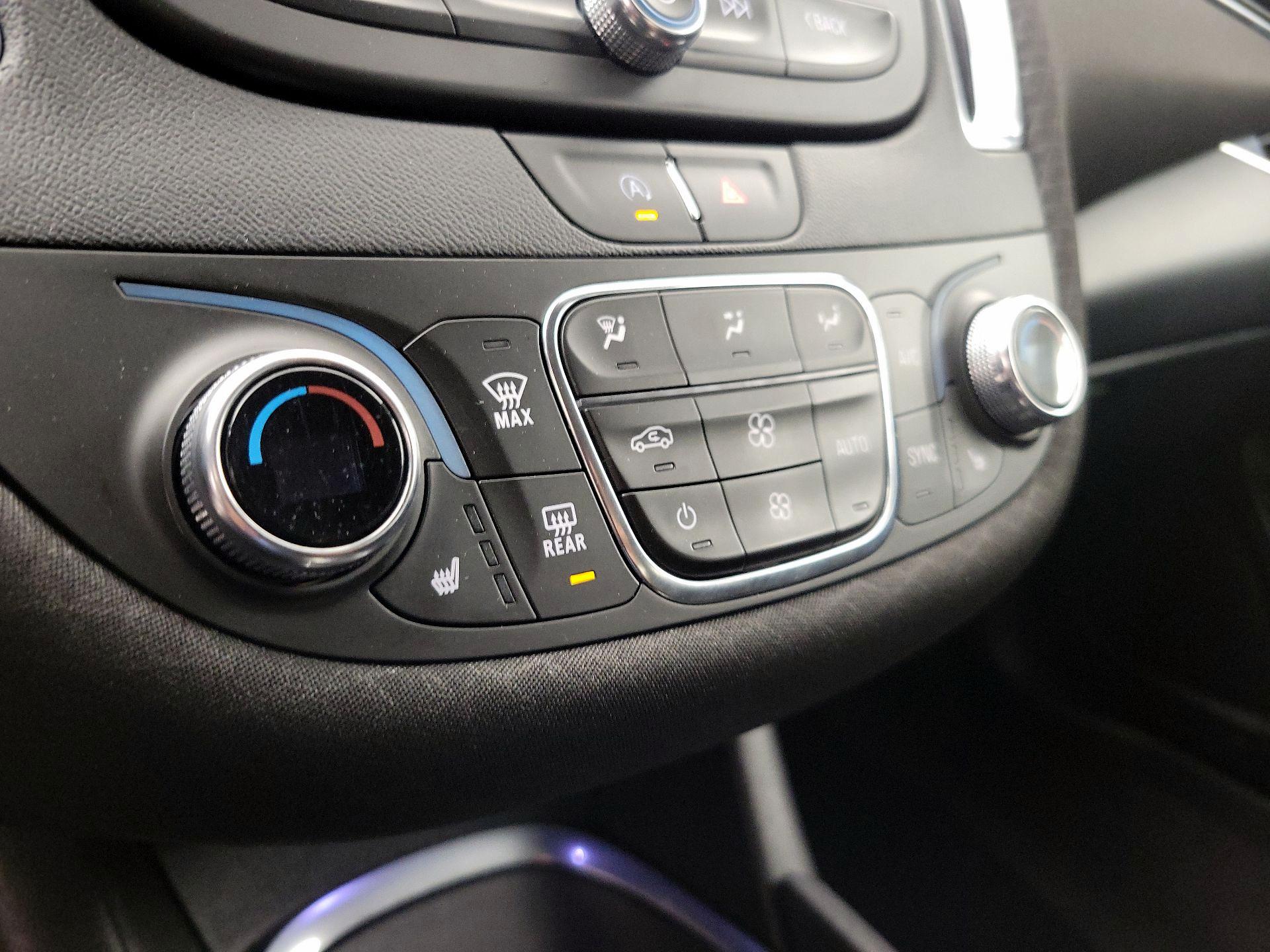 Thumbnail: 2021 Chevrolet Malibu - 16