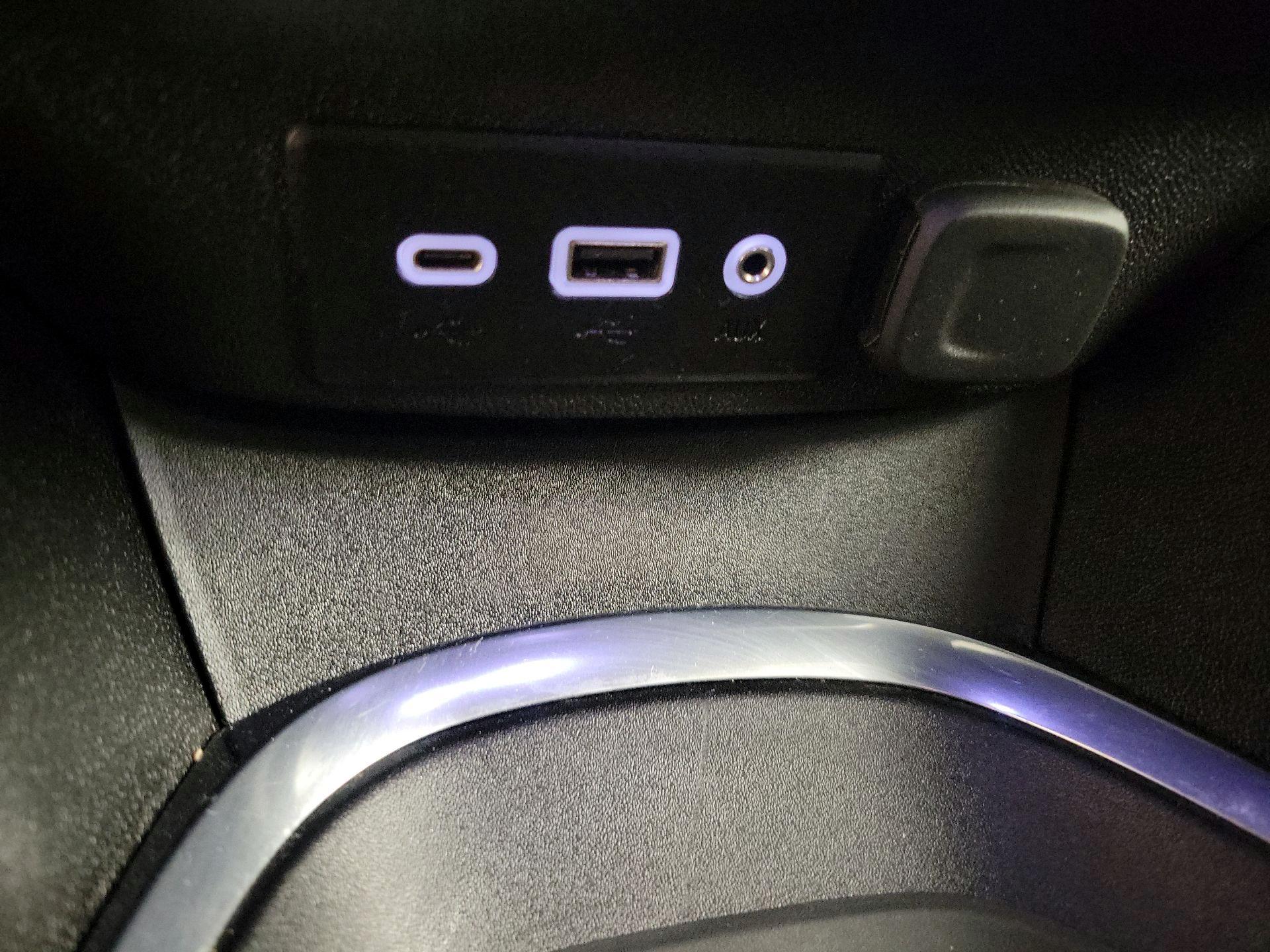 Thumbnail: 2021 Chevrolet Malibu - 18