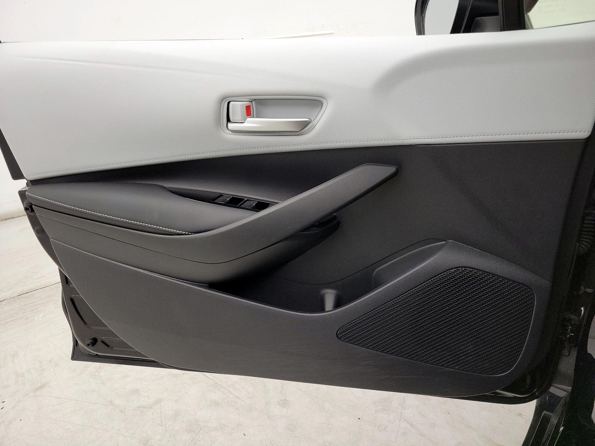 Thumbnail: 2022 Toyota Corolla - 12