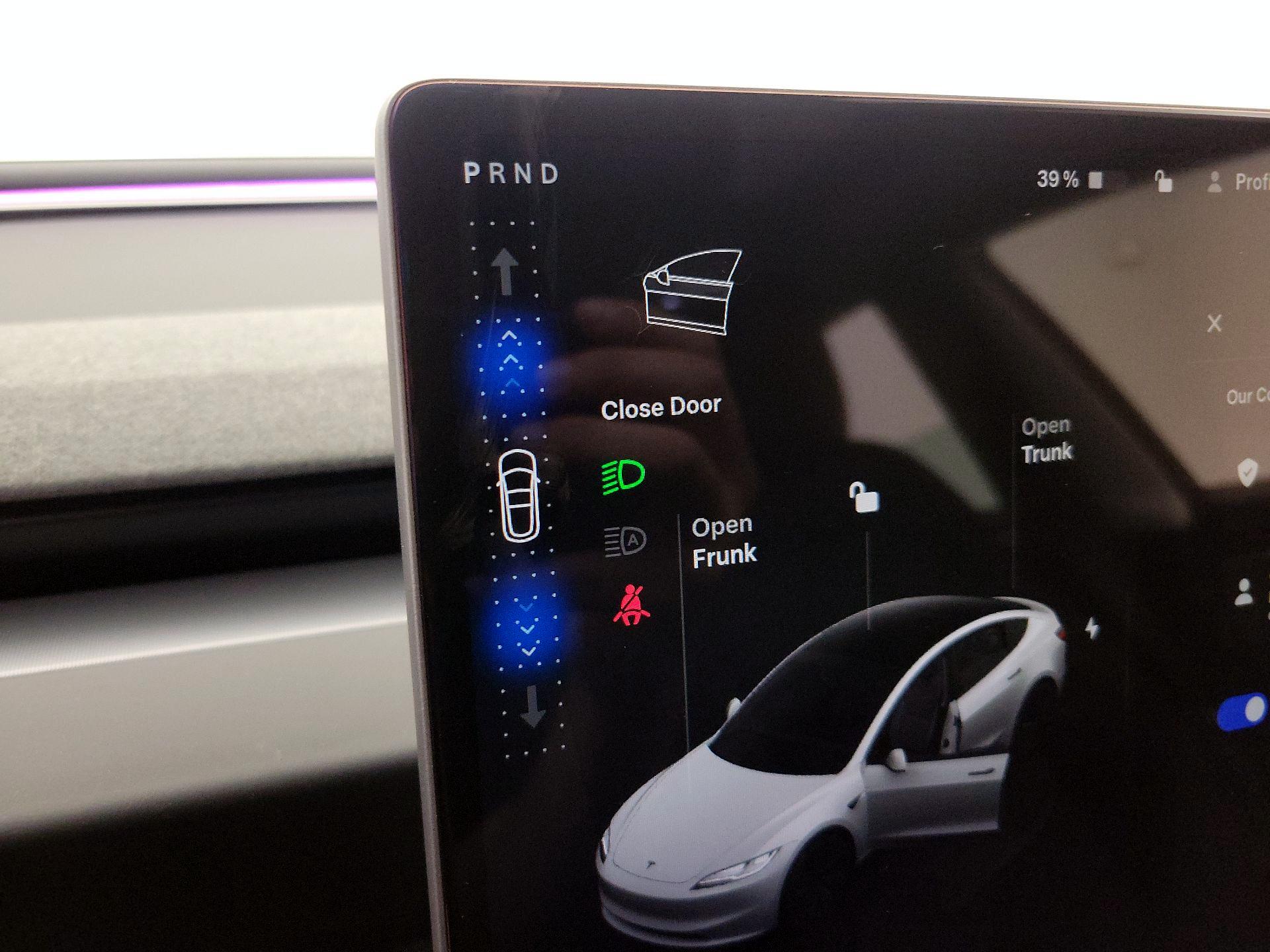 Thumbnail: 2025 Tesla Model 3 - 17