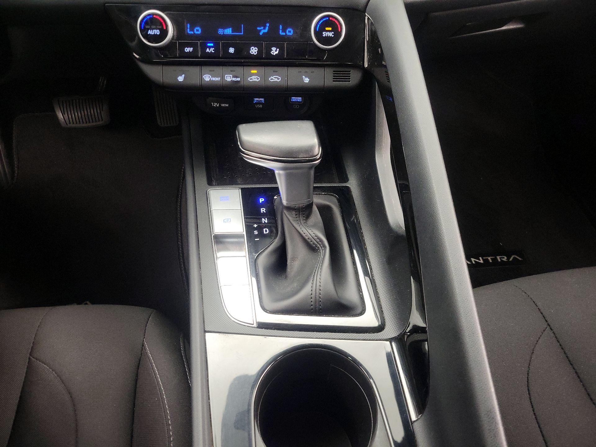 Thumbnail: 2021 Hyundai Elantra - 17