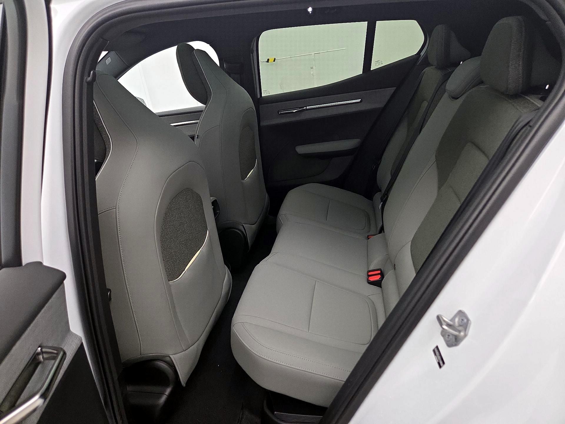 Thumbnail: 2025 Volvo EX30 - 19