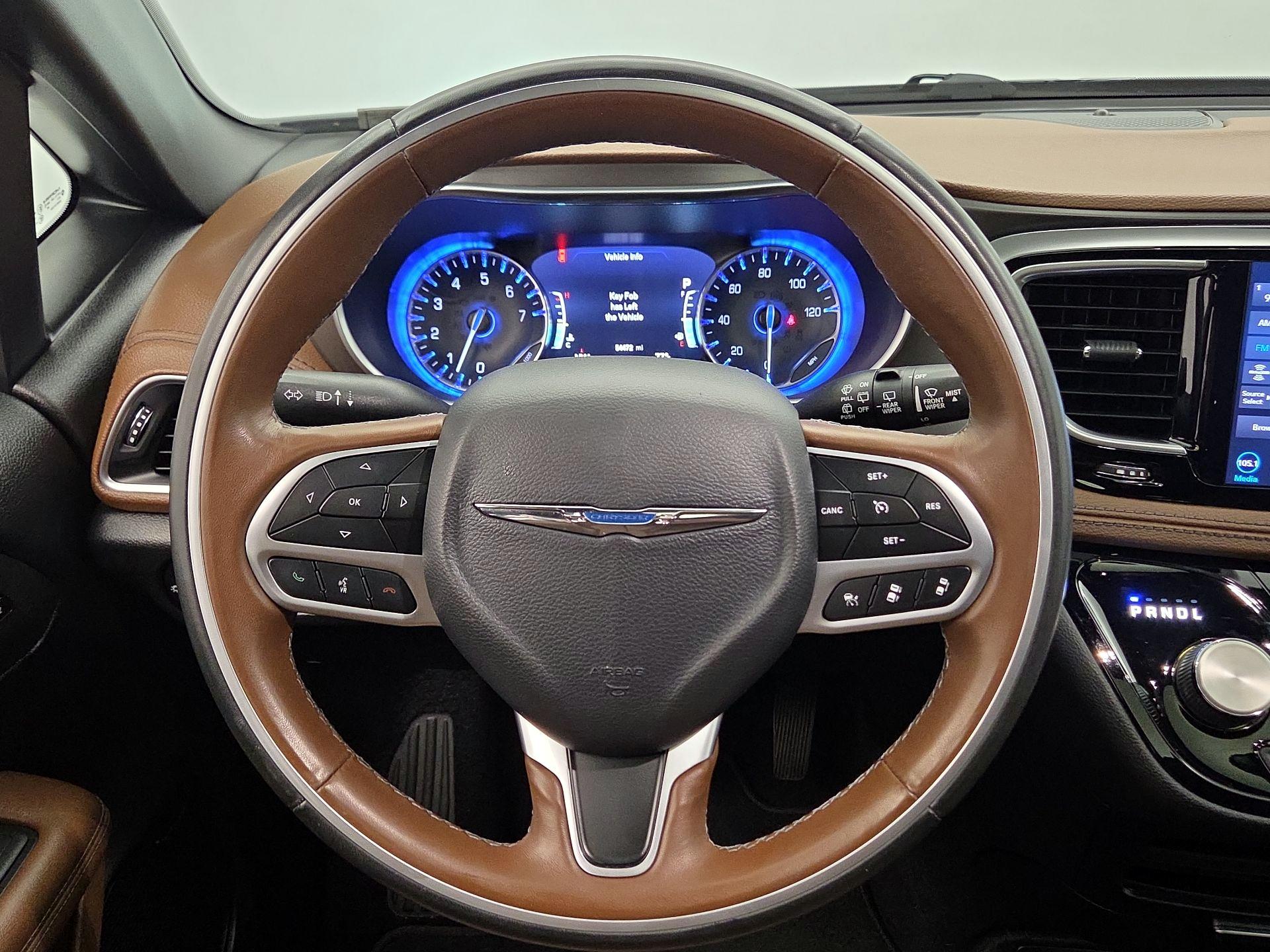 Thumbnail: 2020 Chrysler Pacifica - 10