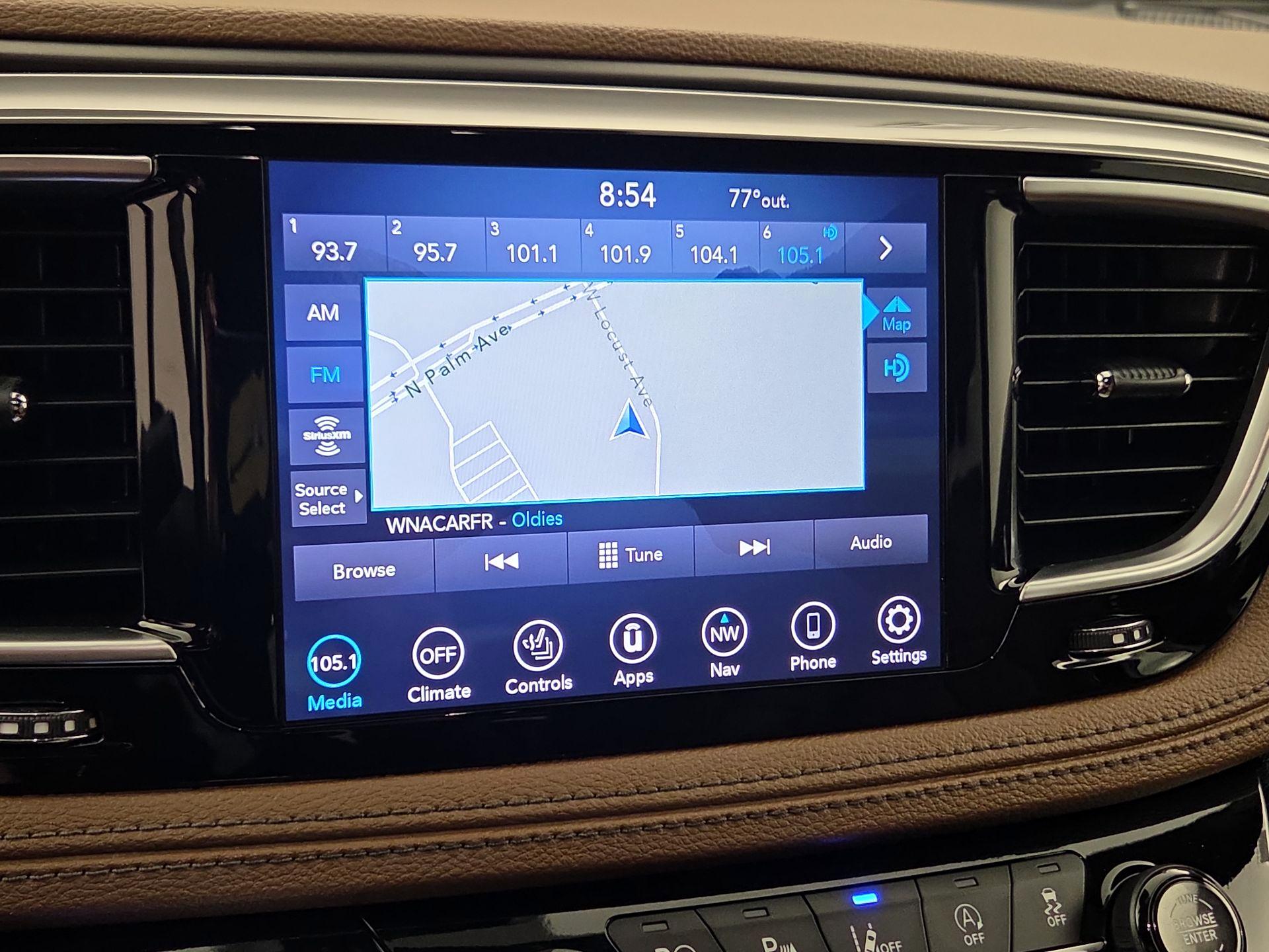 Thumbnail: 2020 Chrysler Pacifica - 16