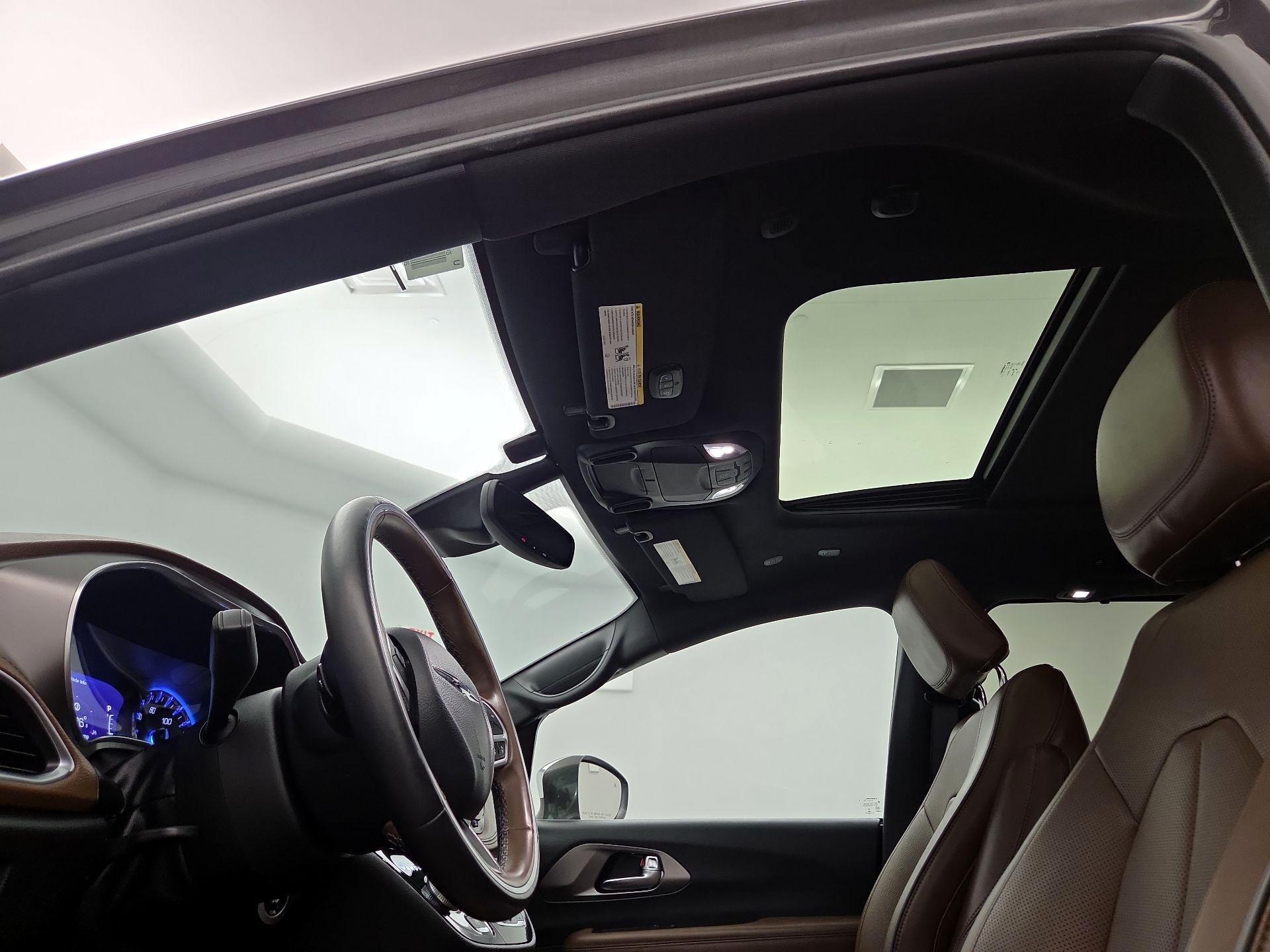 Thumbnail: 2020 Chrysler Pacifica - 20