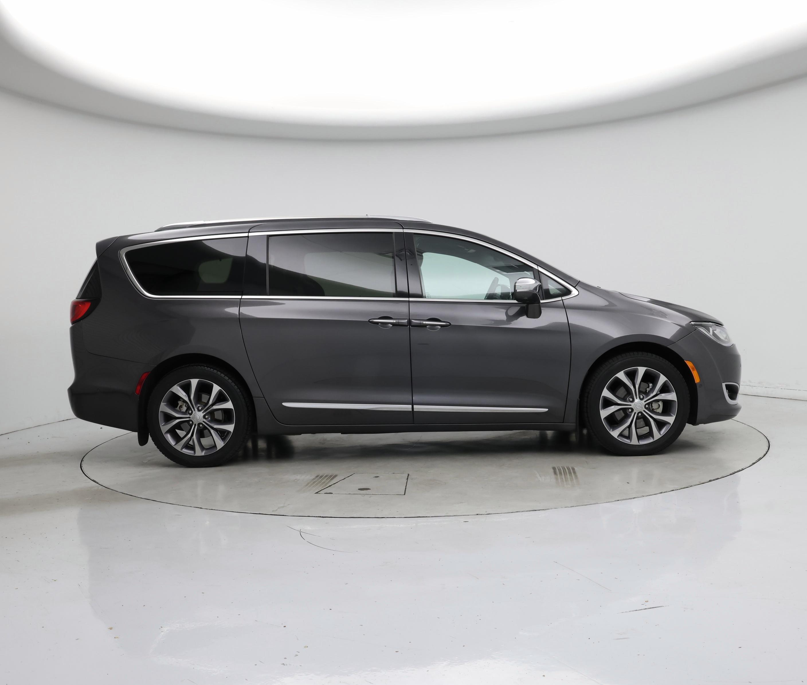 Thumbnail: 2020 Chrysler Pacifica - 7