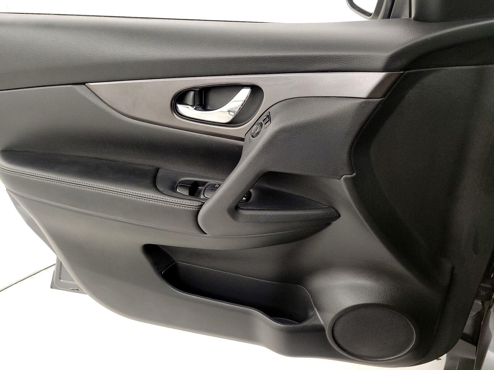 2015 Nissan Rogue SV - Photo 13
