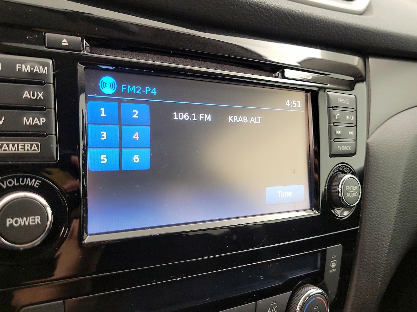 2015 Nissan Rogue SV - Photo 17