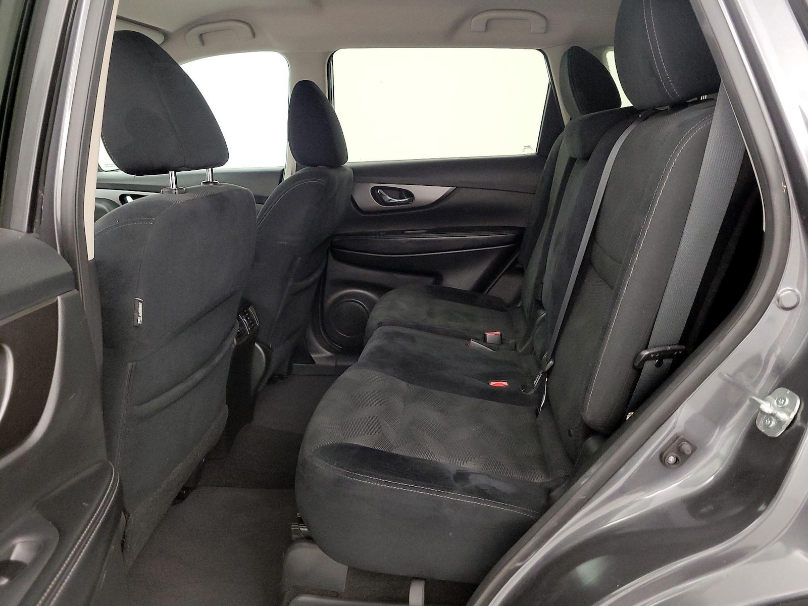2015 Nissan Rogue SV - Photo 21