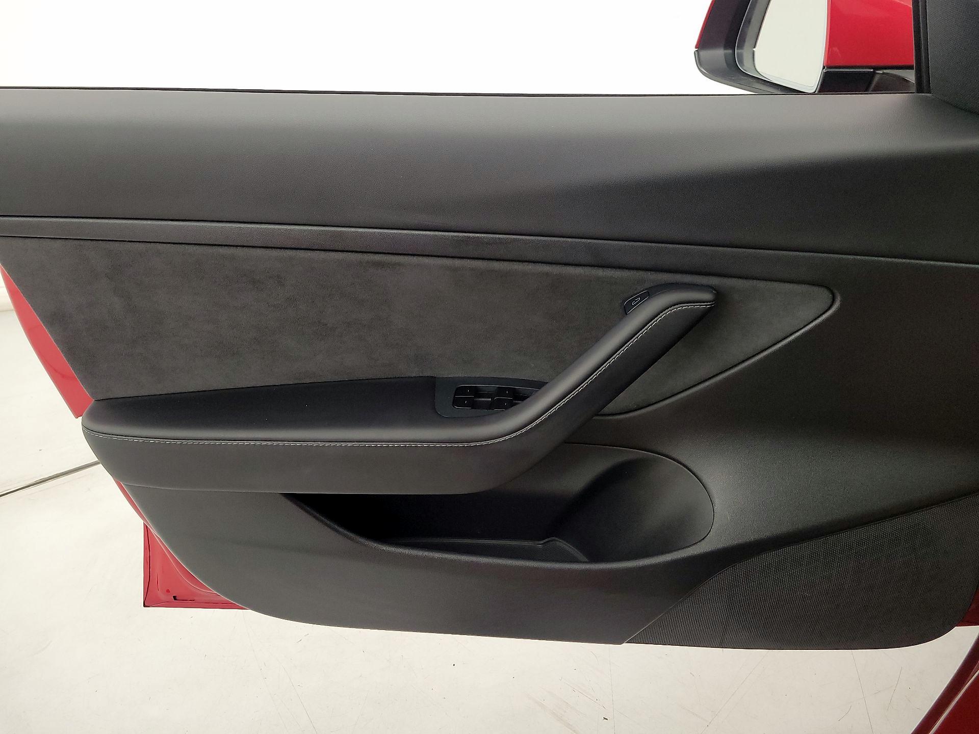 Thumbnail: 2021 Tesla Model 3 - 12