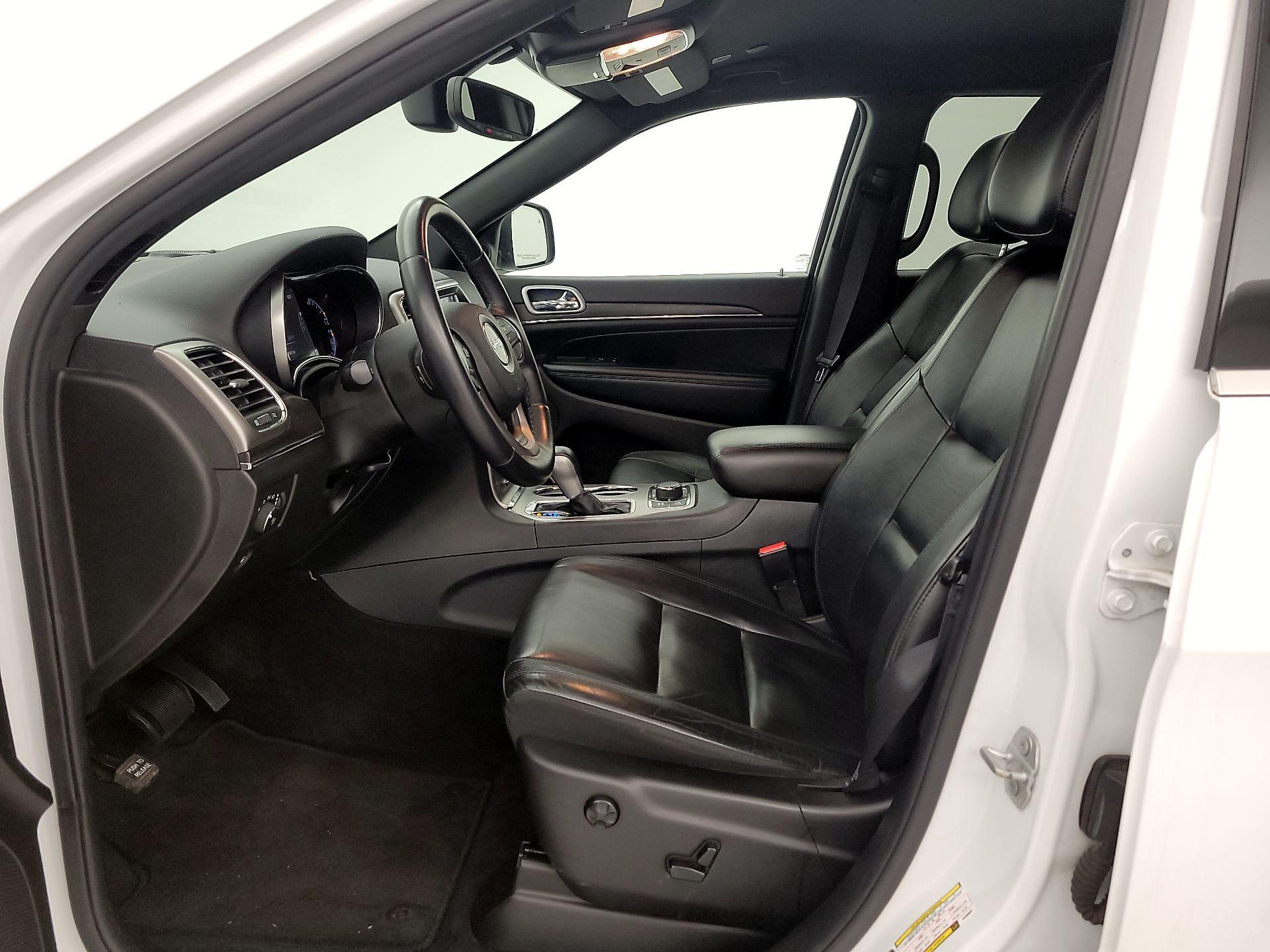 Thumbnail: 2018 Jeep Grand Cherokee - 11