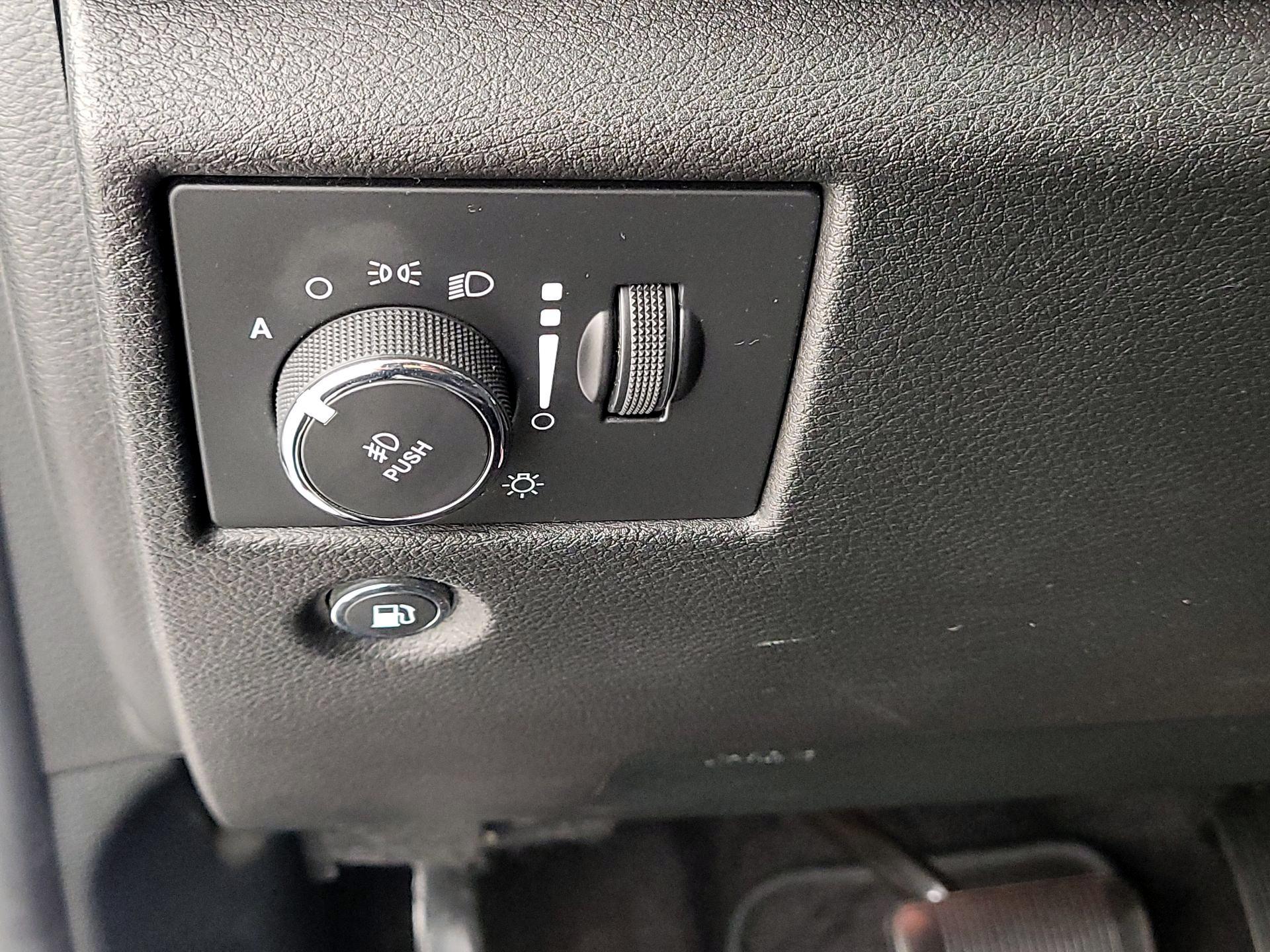 Thumbnail: 2018 Jeep Grand Cherokee - 13