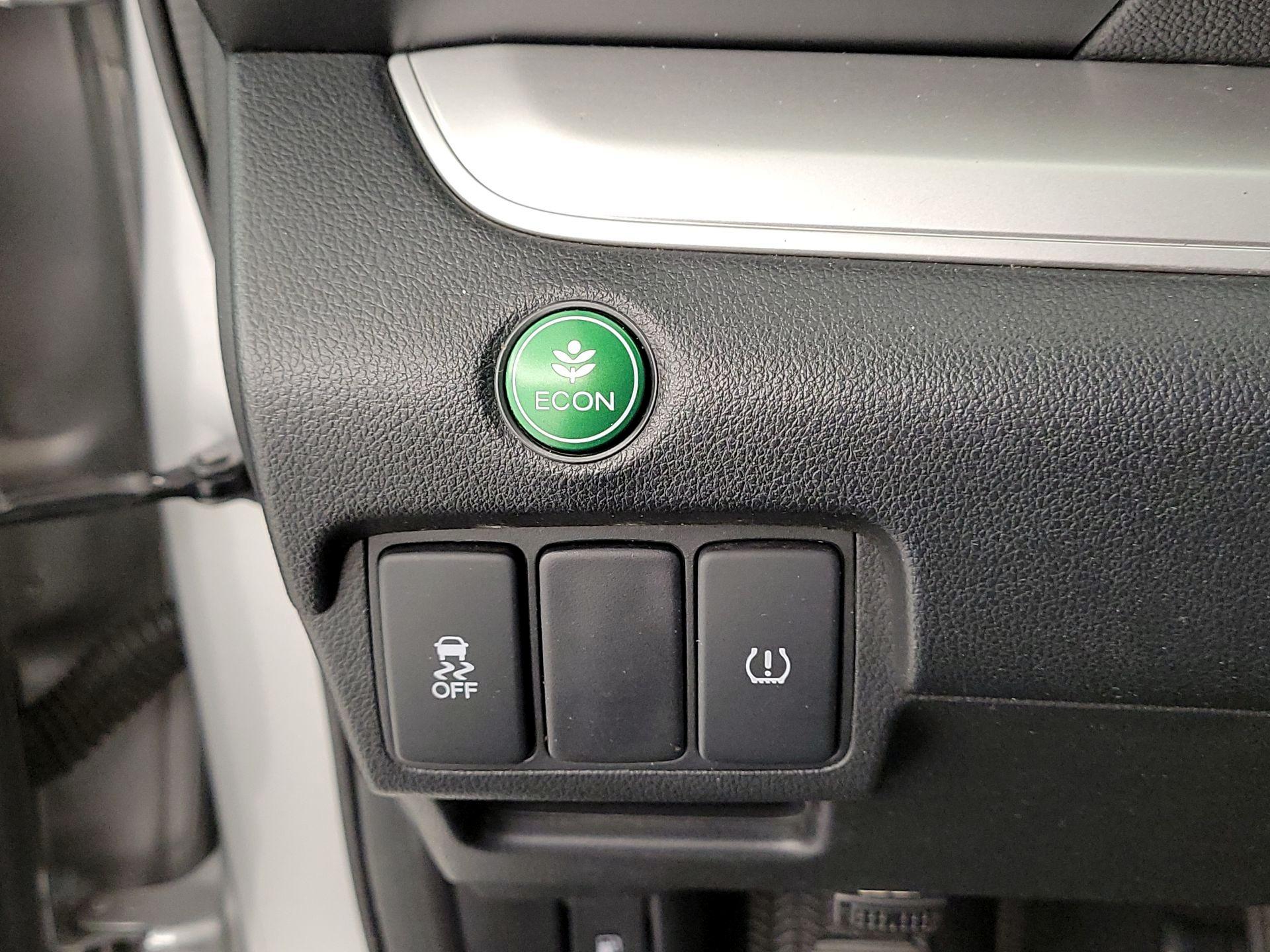 Thumbnail: 2016 Honda CR-V - 13
