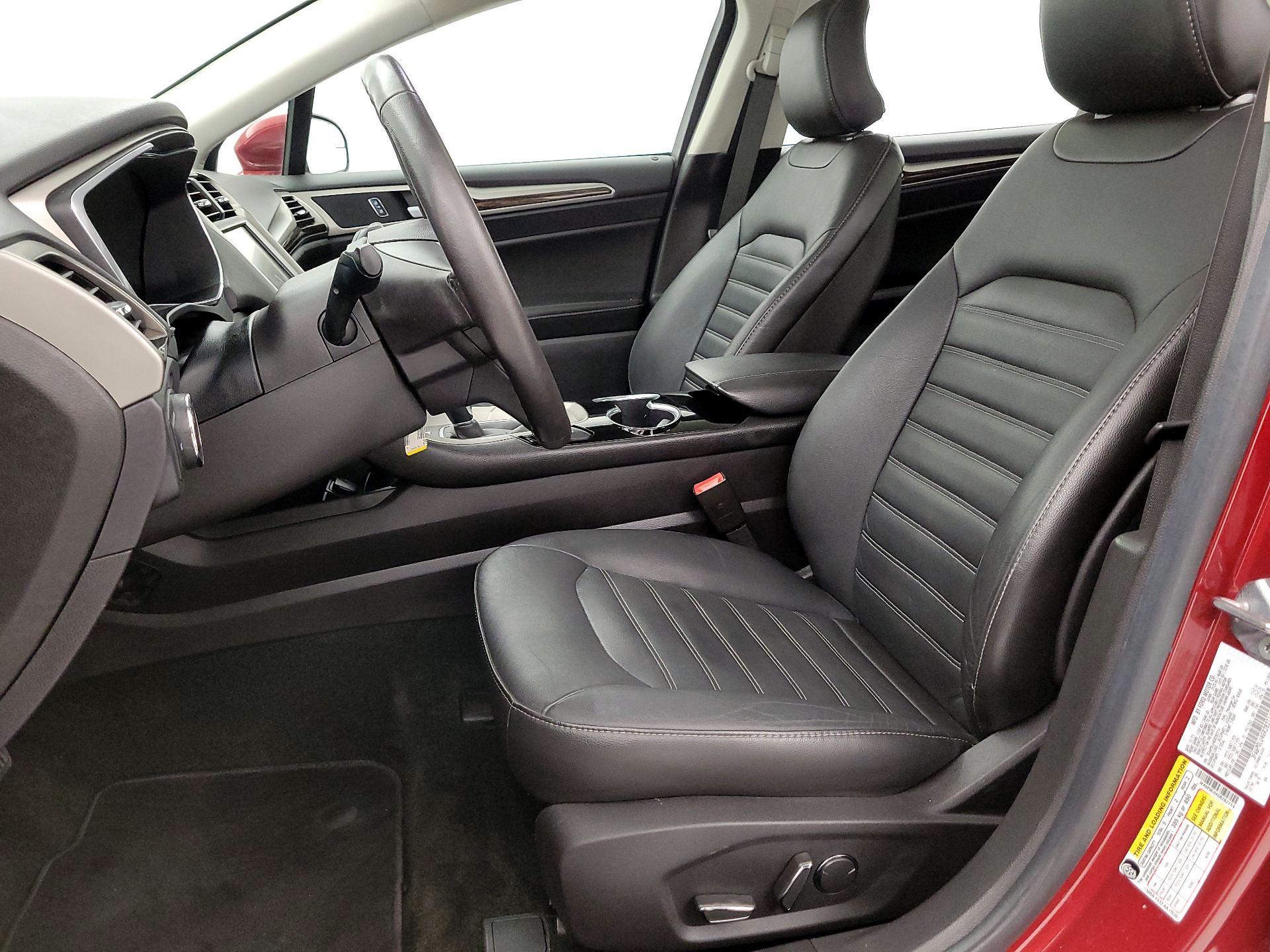 Thumbnail: 2016 Ford Fusion - 11