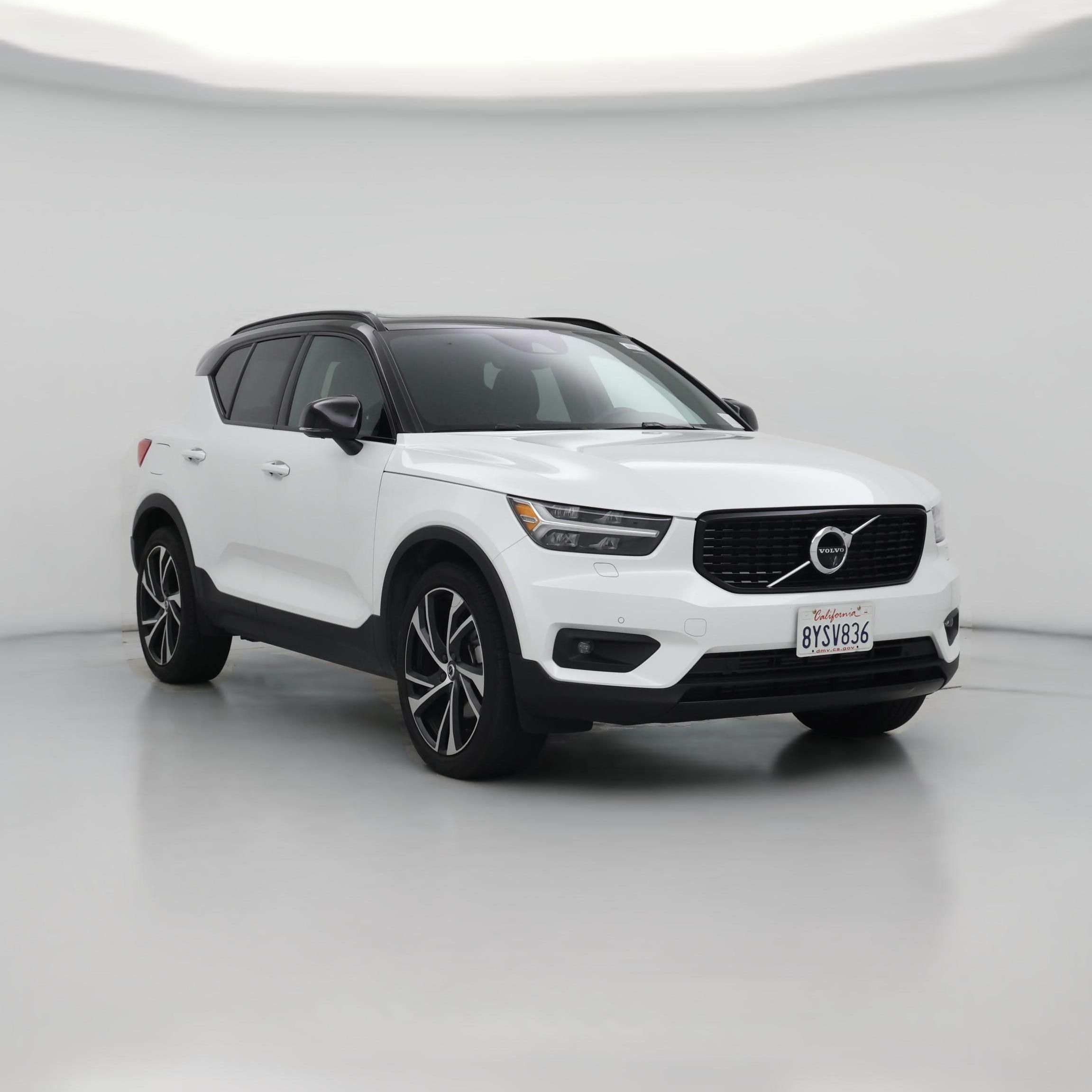Thumbnail: 2022 Volvo XC40 - 1