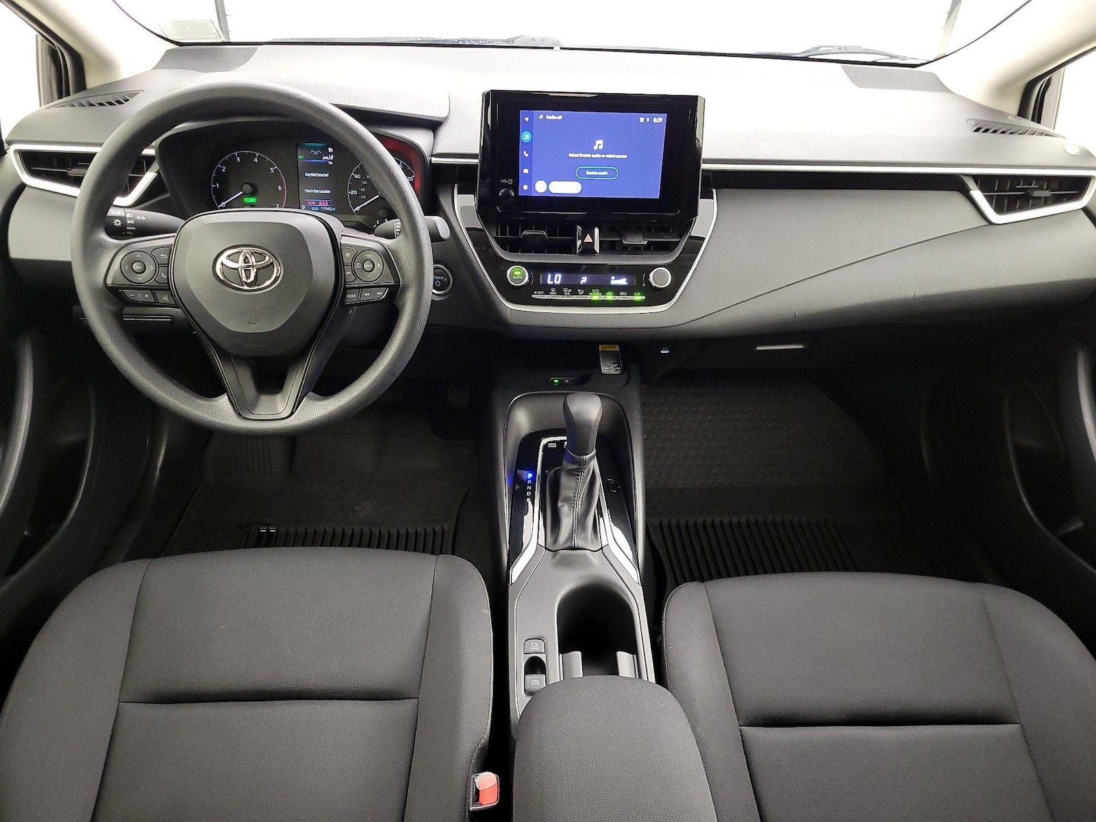 2025 Toyota Corolla LE - Photo 10