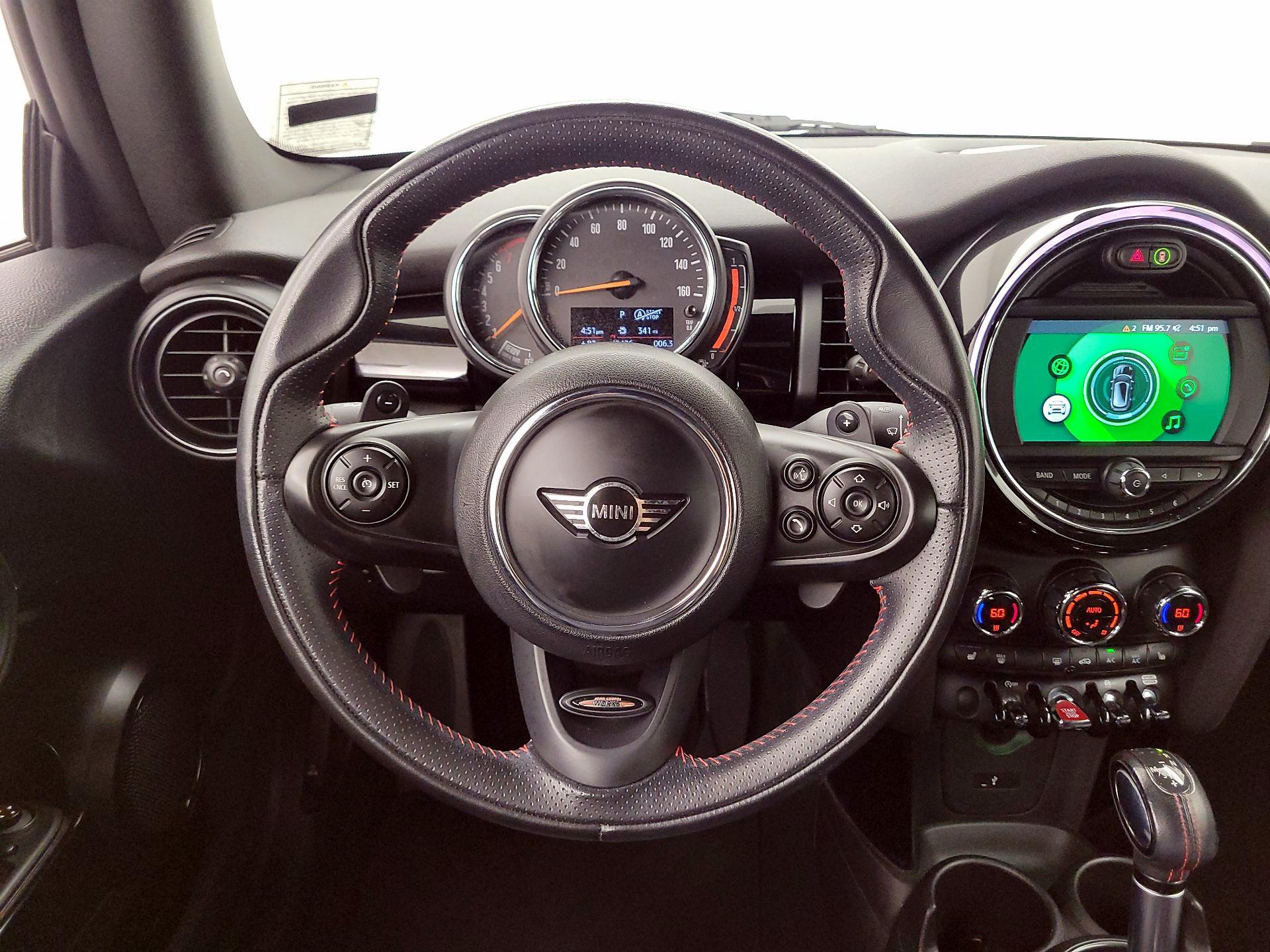 Thumbnail: 2019 MINI Cooper - 10