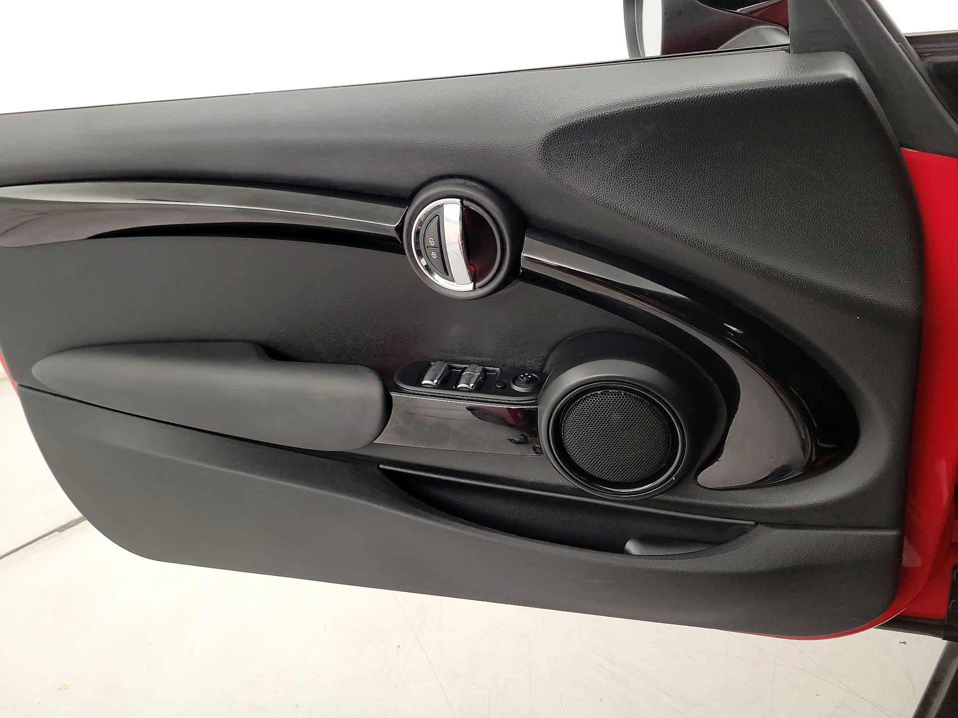 Thumbnail: 2019 MINI Cooper - 12