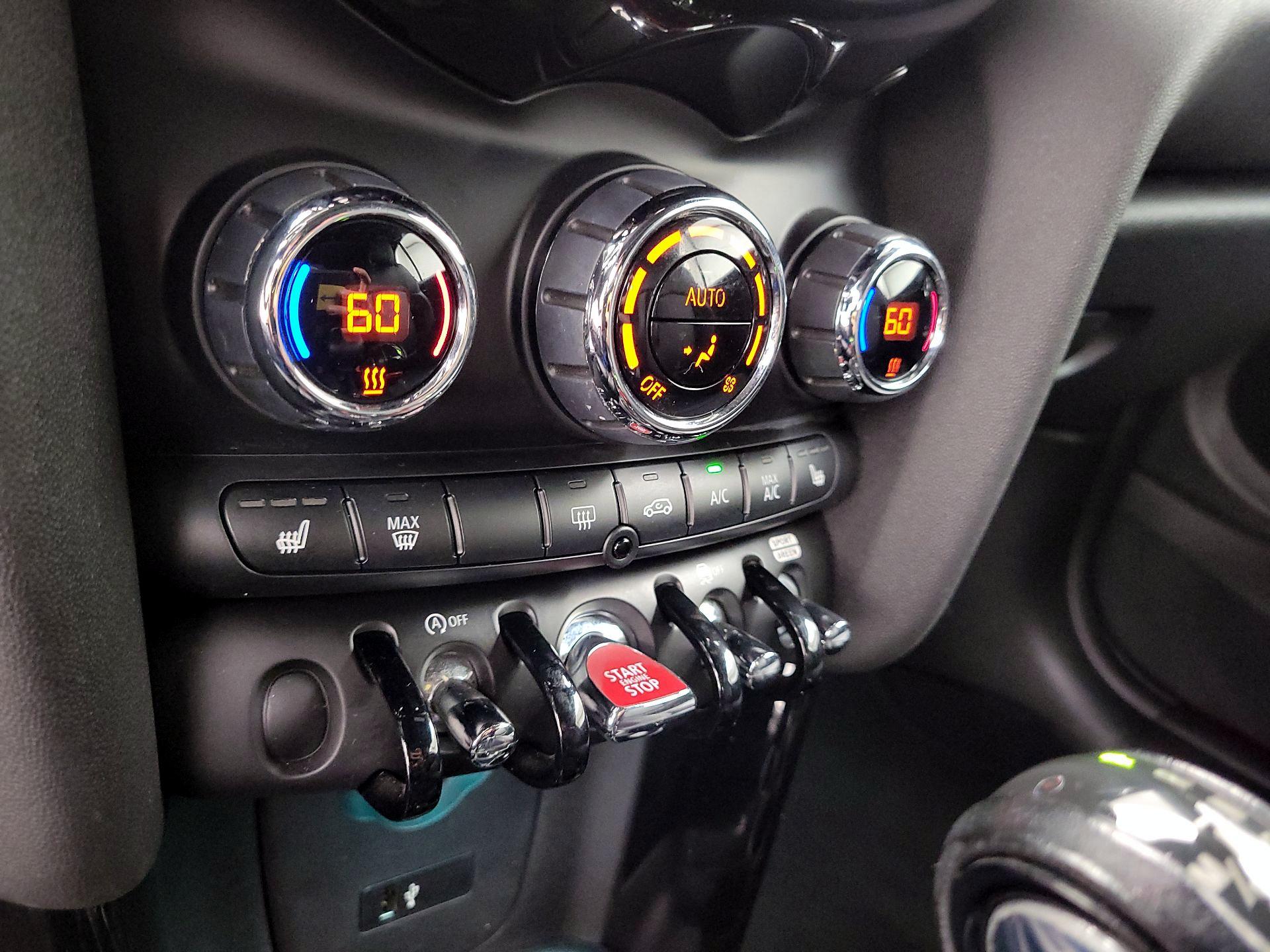 Thumbnail: 2019 MINI Cooper - 16