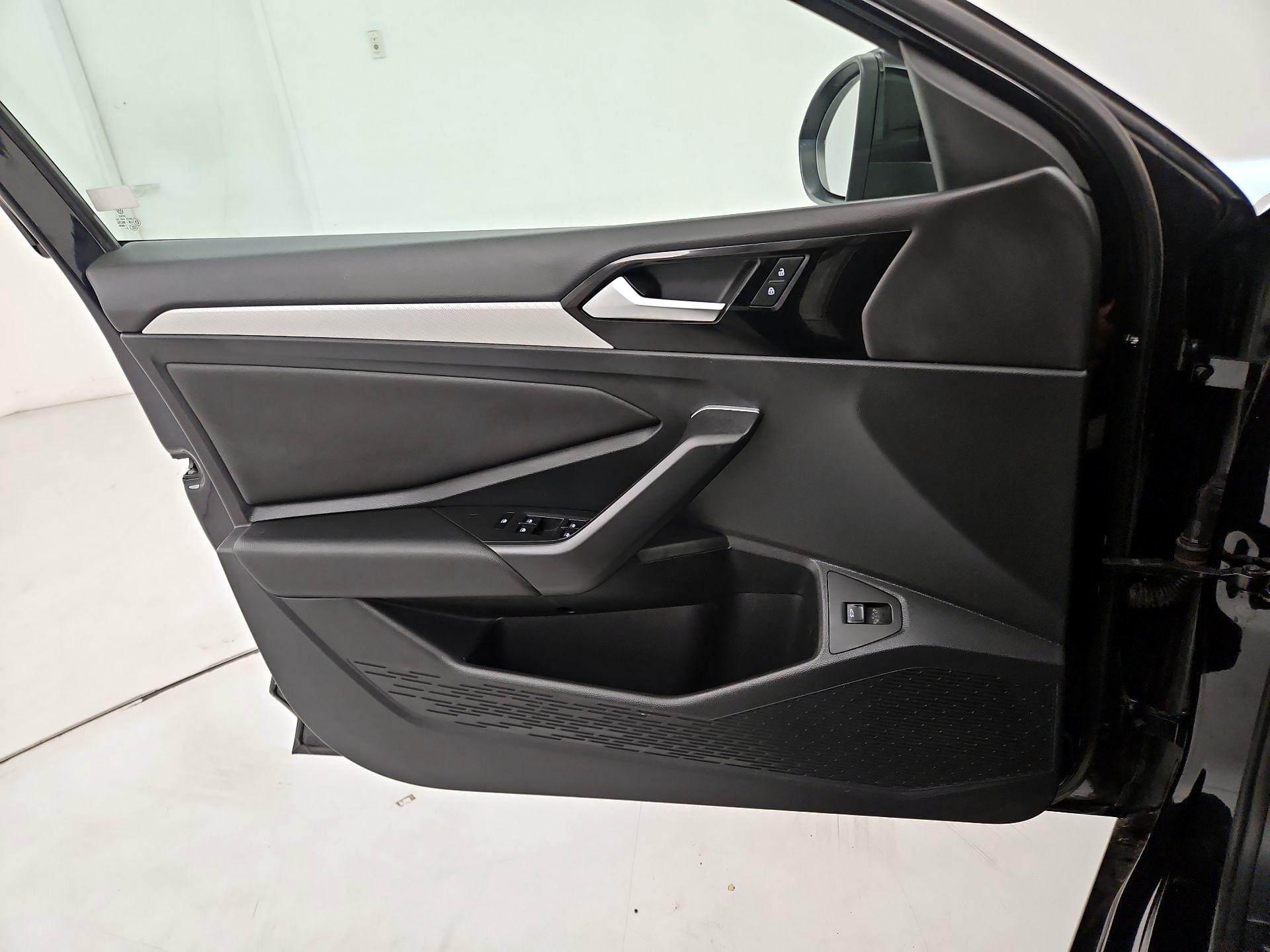 Thumbnail: 2019 Volkswagen Jetta - 12