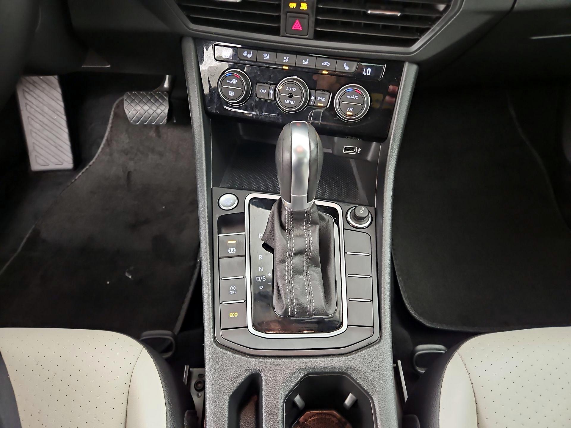 Thumbnail: 2019 Volkswagen Jetta - 17