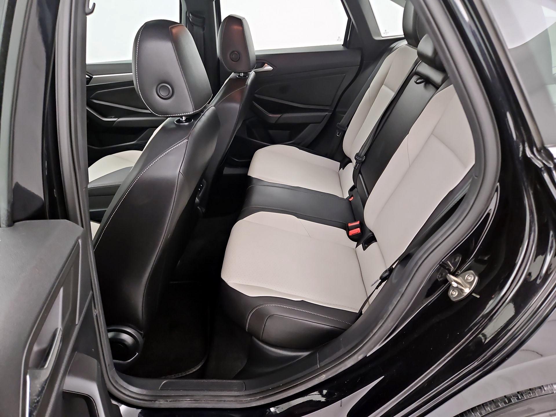 Thumbnail: 2019 Volkswagen Jetta - 20