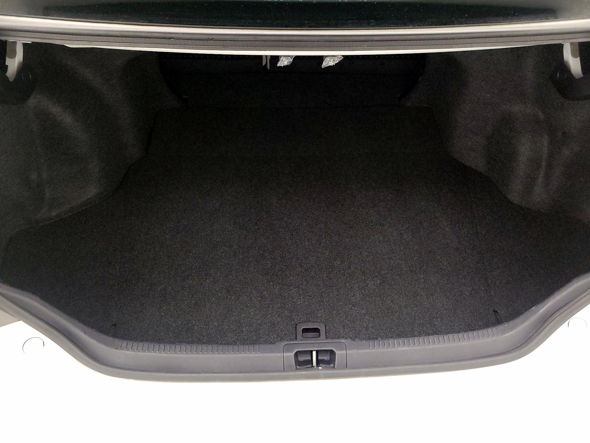 Thumbnail: 2015 Toyota Camry - 20