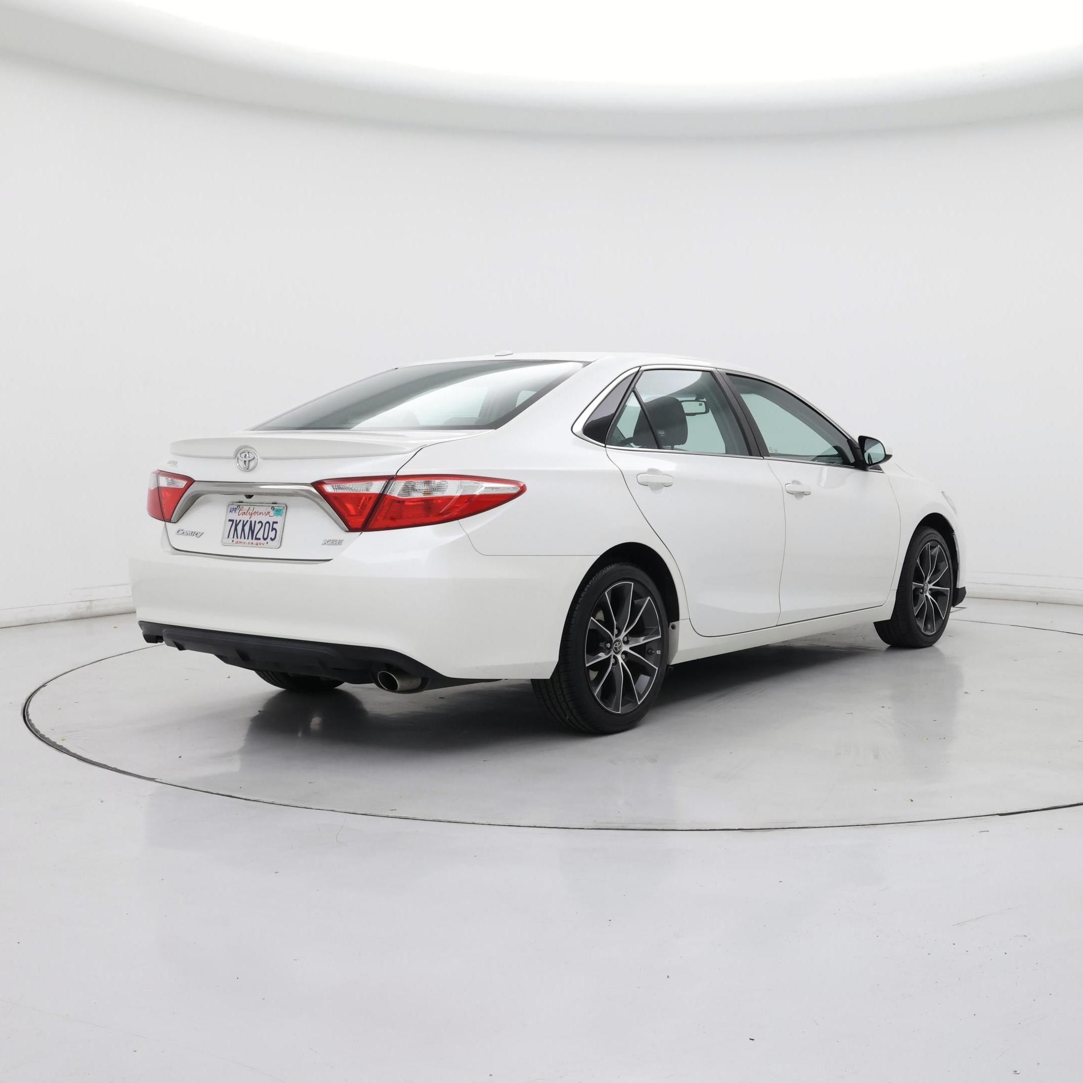 Thumbnail: 2015 Toyota Camry - 8