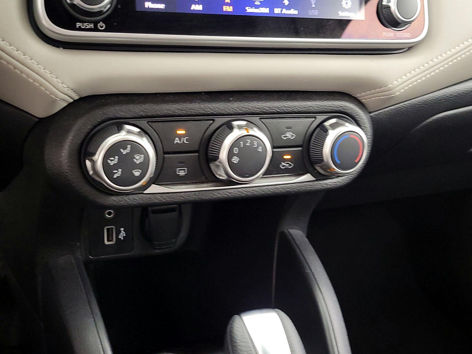 Thumbnail: 2020 Nissan Versa - 15