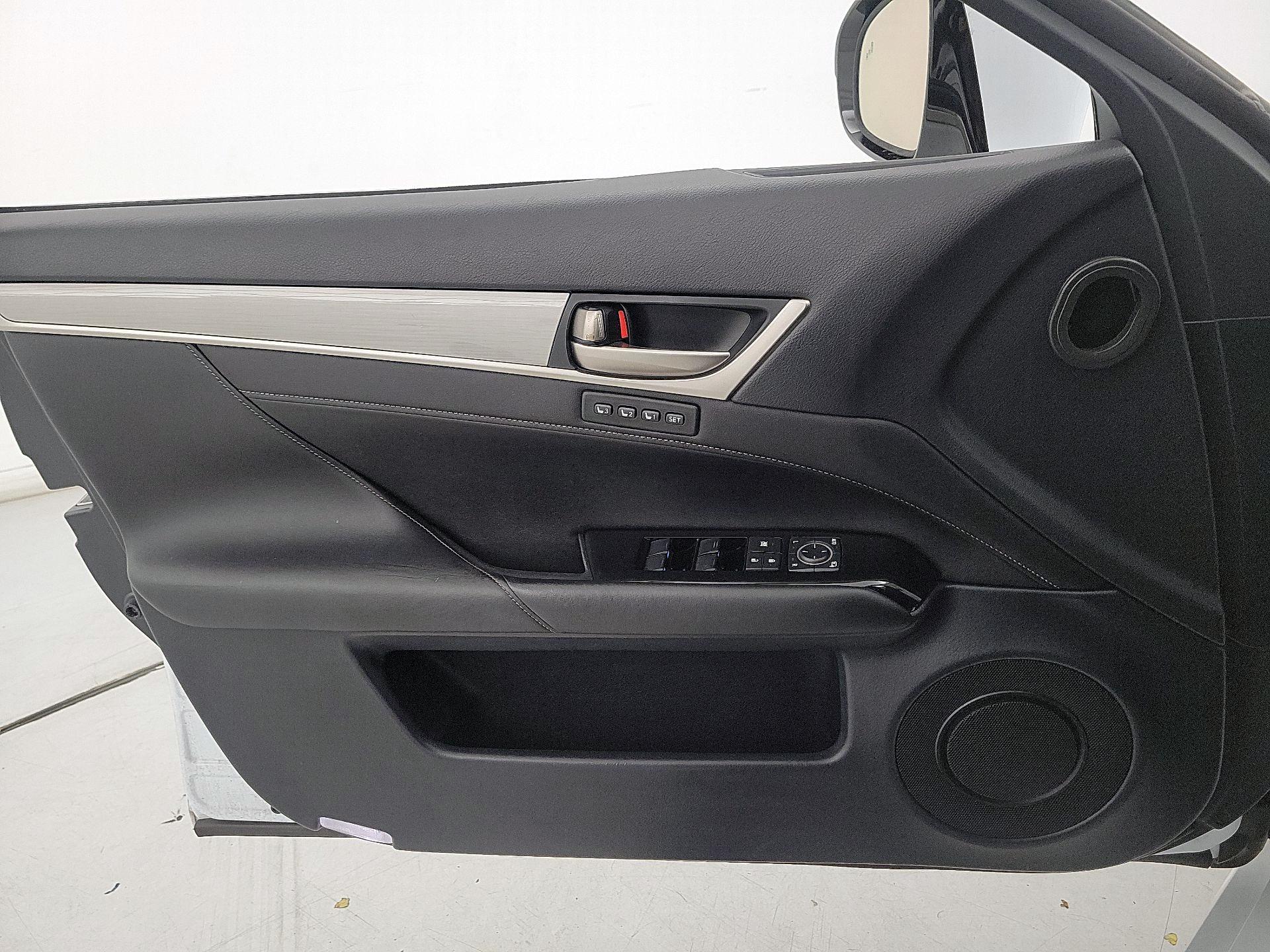 Thumbnail: 2015 Lexus GS - 12