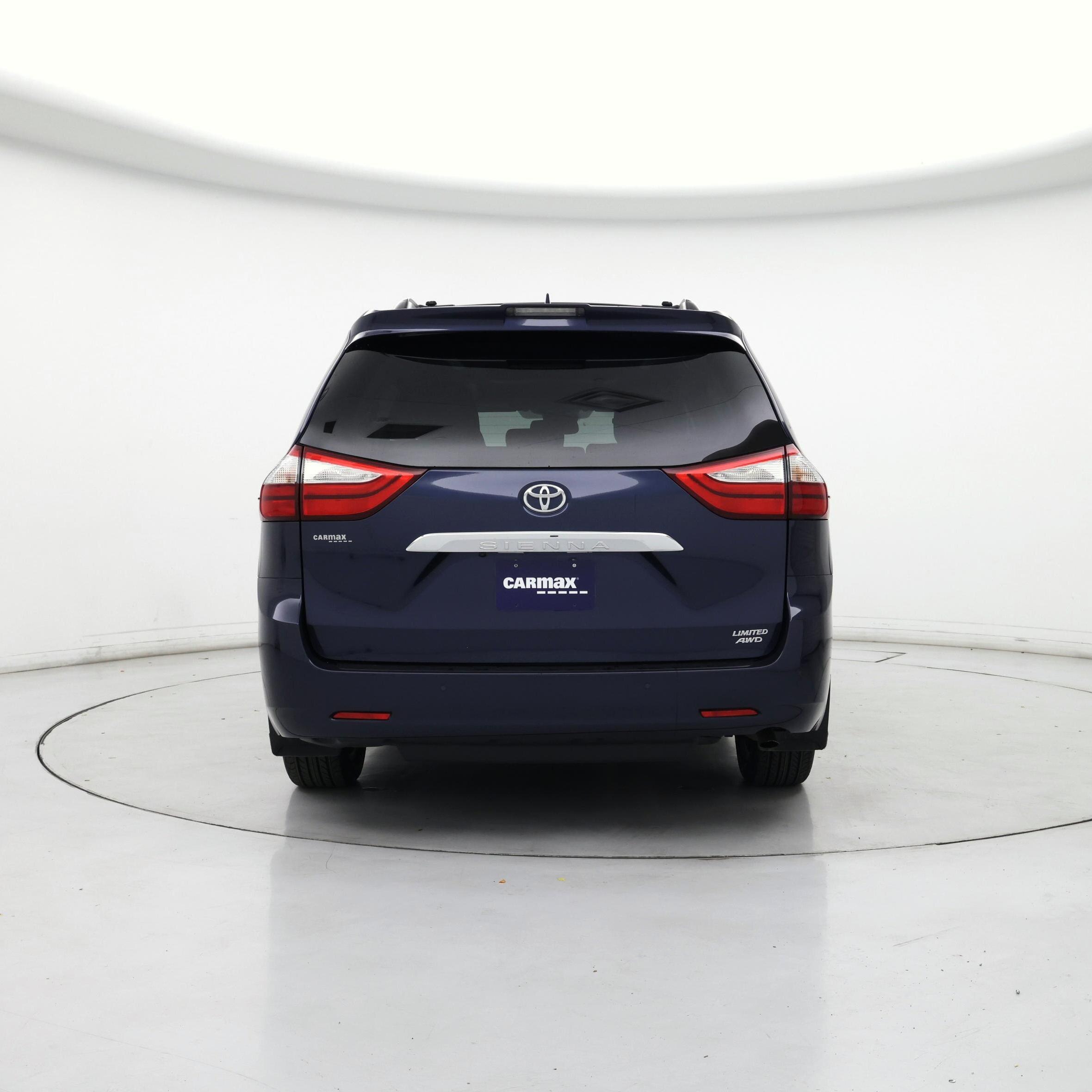 Thumbnail: 2019 Toyota Sienna - 6