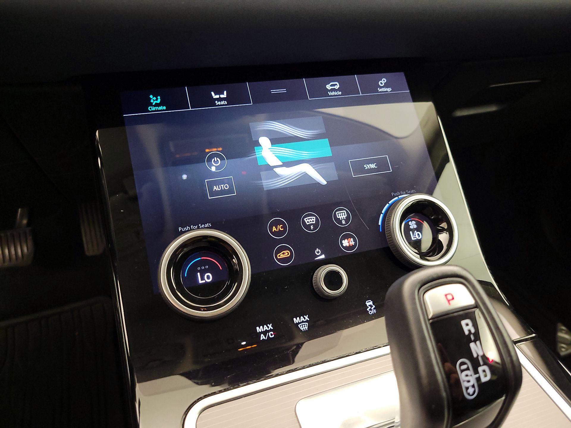 Thumbnail: 2020 Land Rover Range Rover Evoque - 17