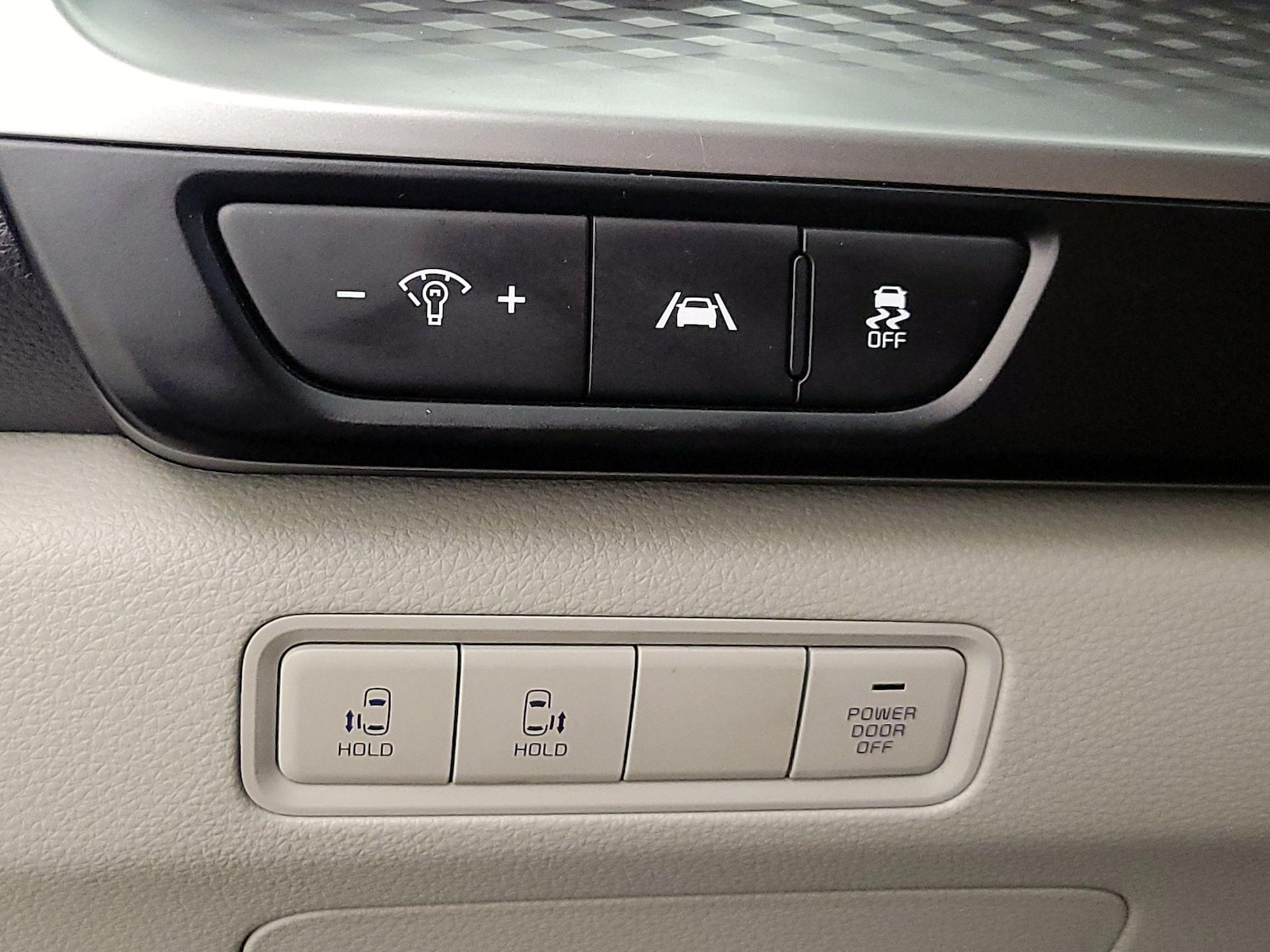2024 Kia Carnival LX Seat Pkg - Photo 14