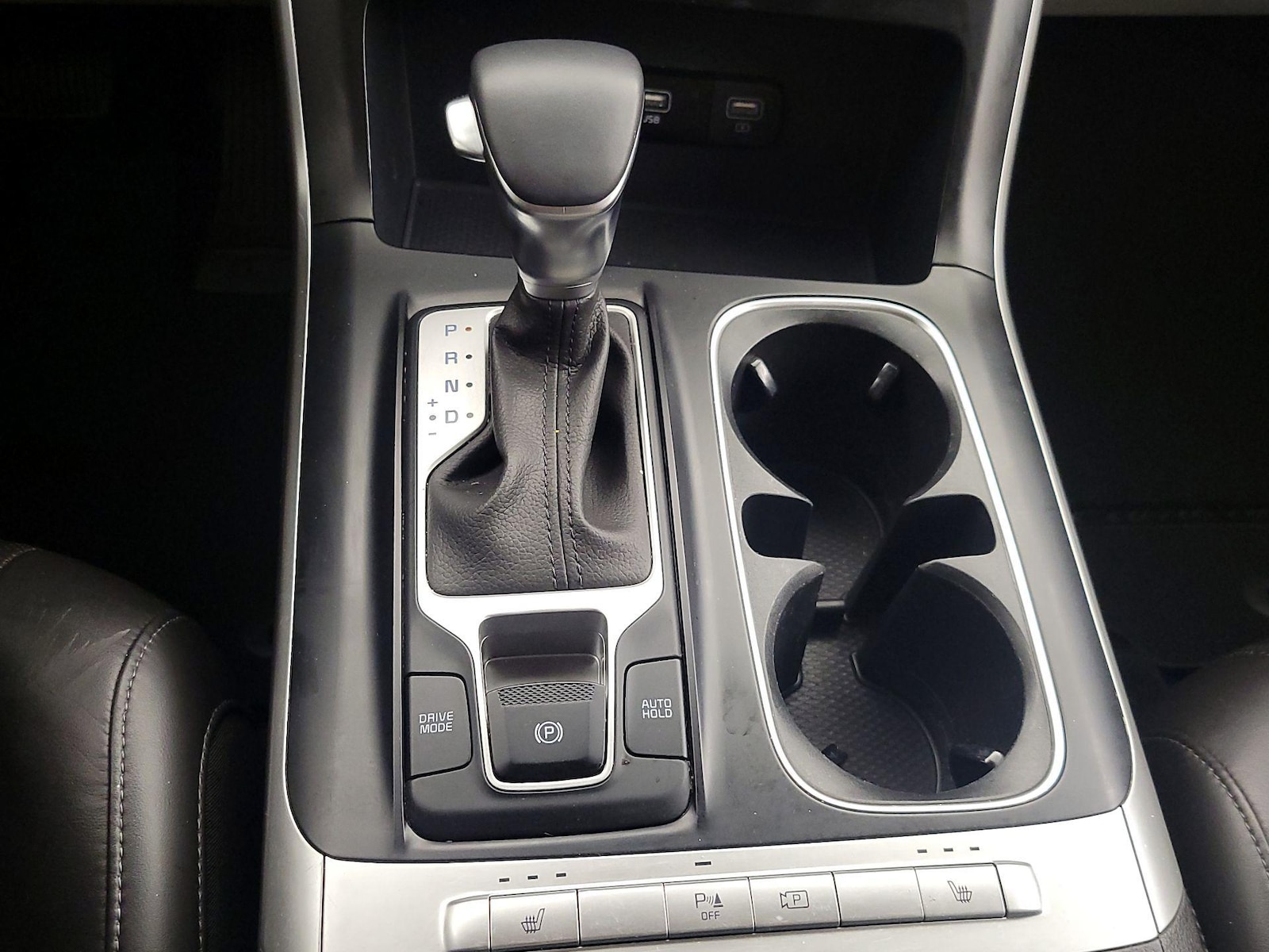 2024 Kia Carnival LX Seat Pkg - Photo 18