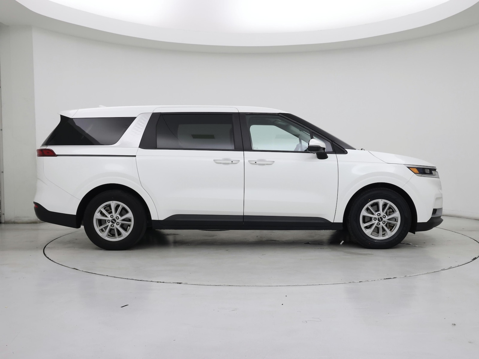 2024 Kia Carnival LX Seat Pkg - Photo 8