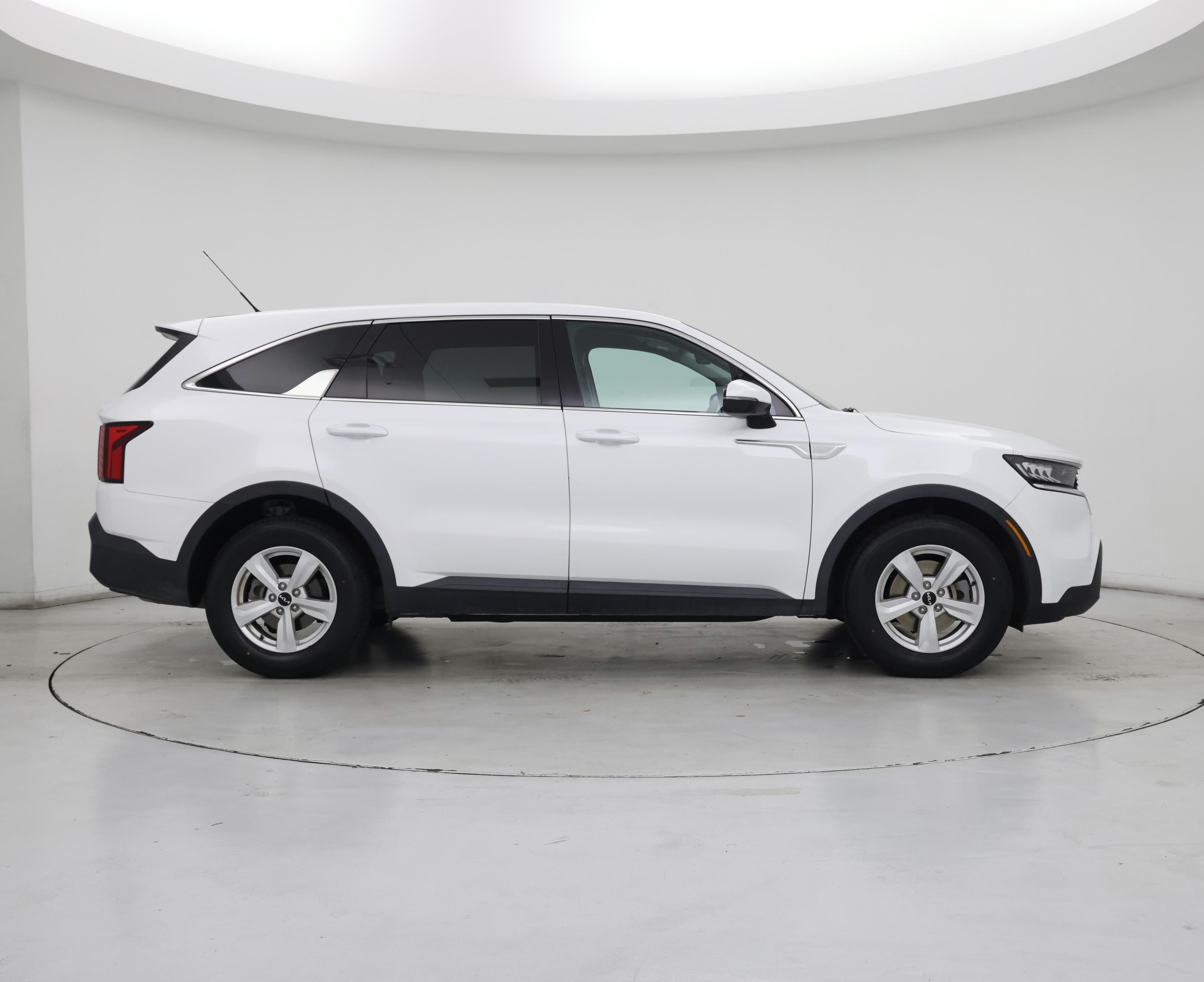 Thumbnail: 2023 Kia Sorento - 7