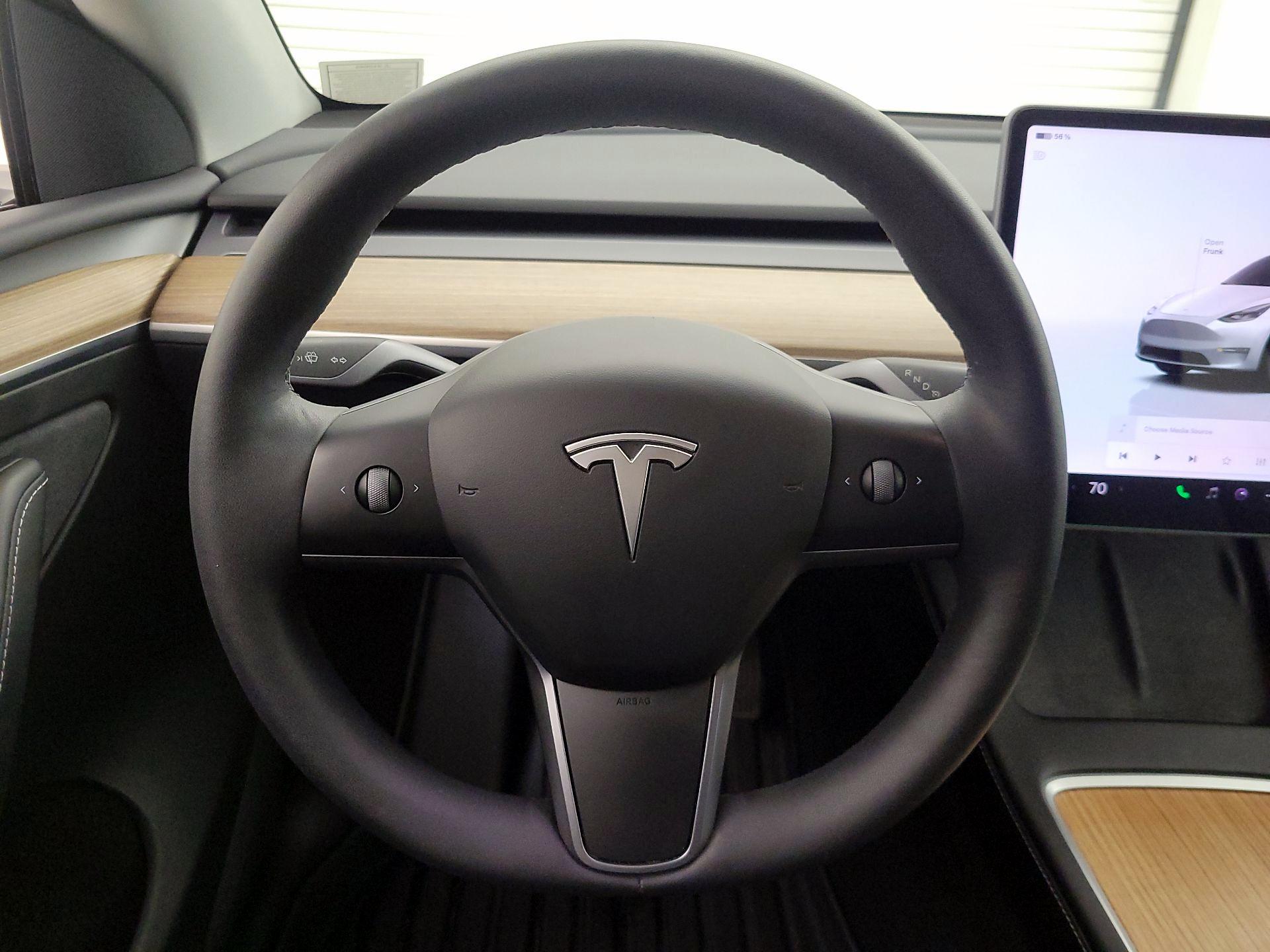 Thumbnail: 2023 Tesla Model Y - 10