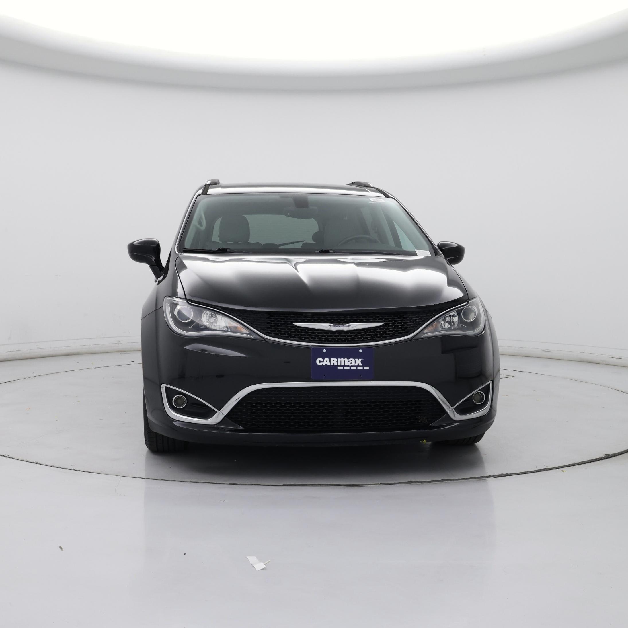 Thumbnail: 2017 Chrysler Pacifica - 5