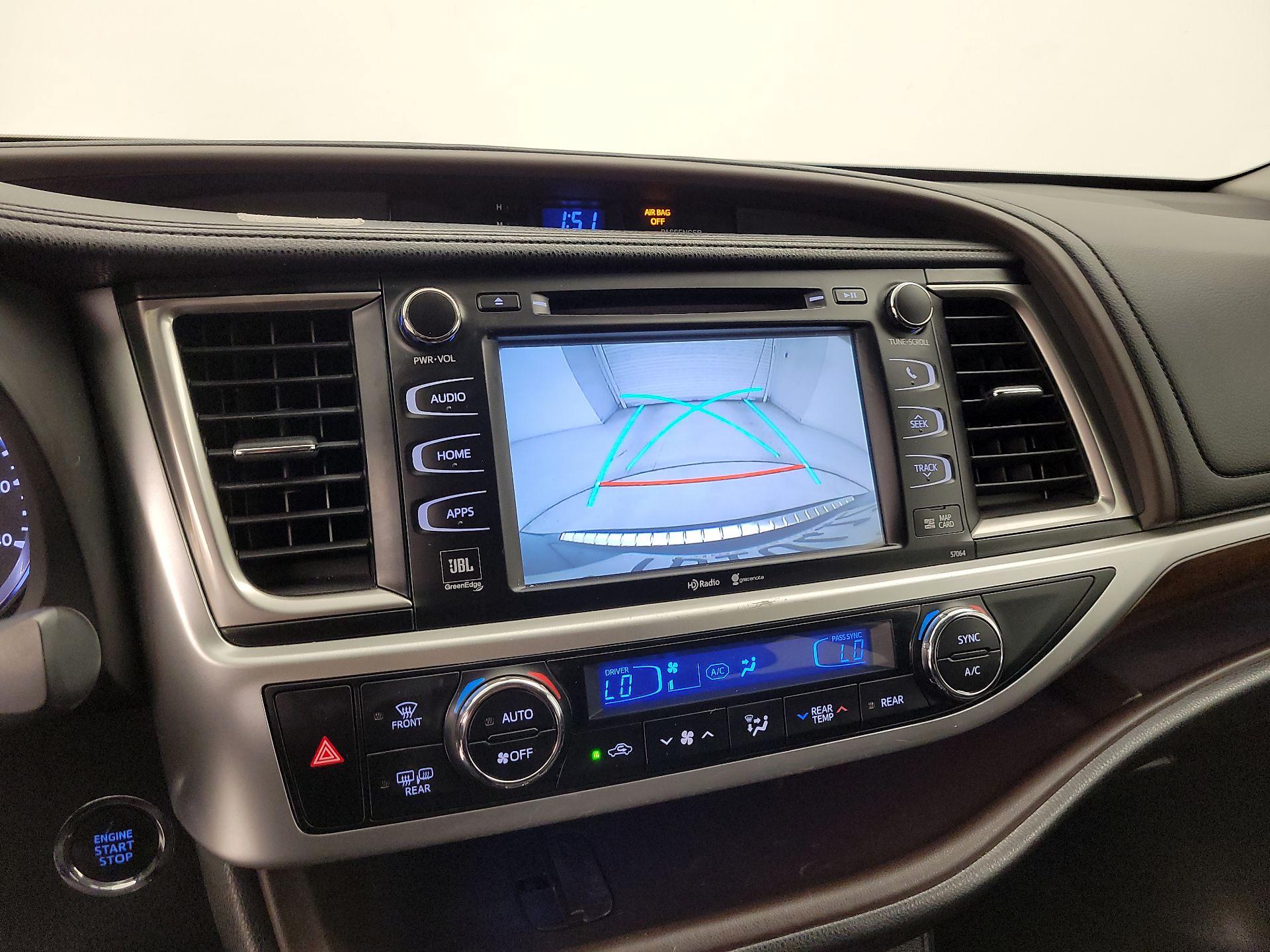 Thumbnail: 2014 Toyota Highlander - 14
