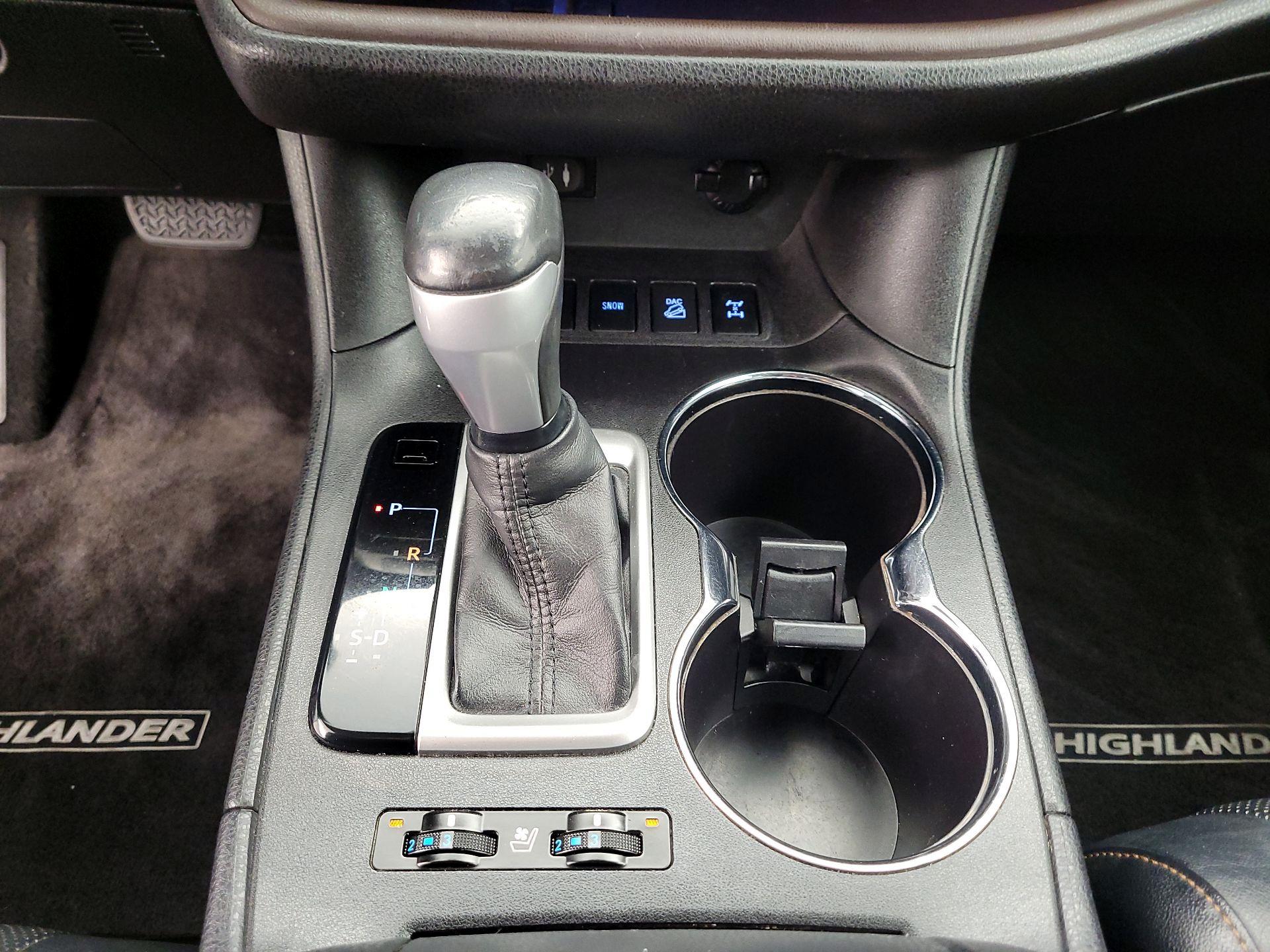 Thumbnail: 2014 Toyota Highlander - 17
