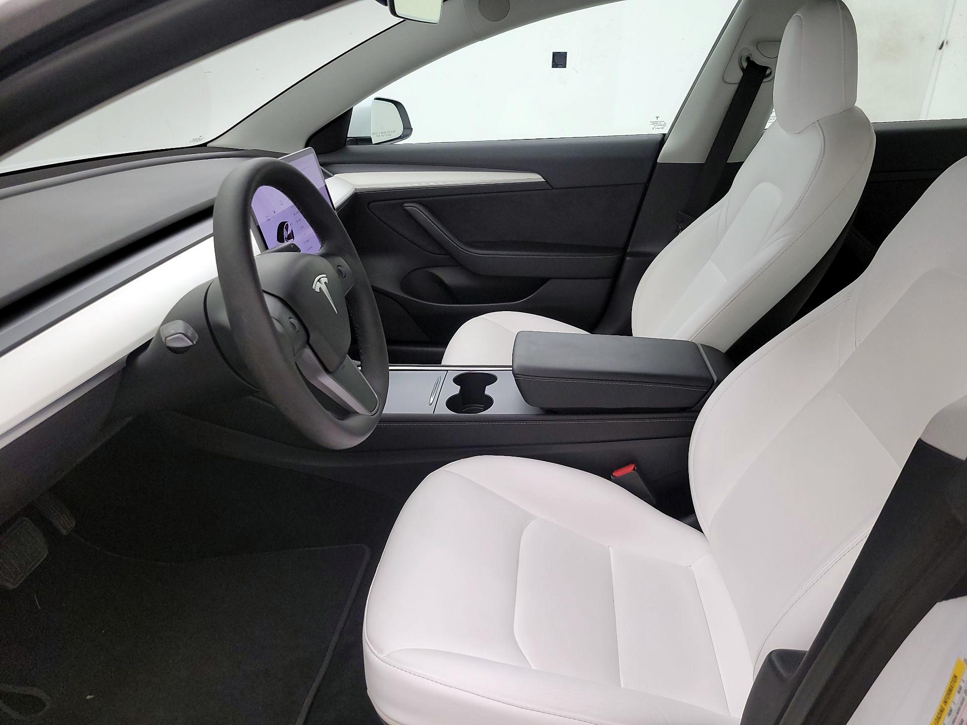 Thumbnail: 2022 Tesla Model 3 - 11