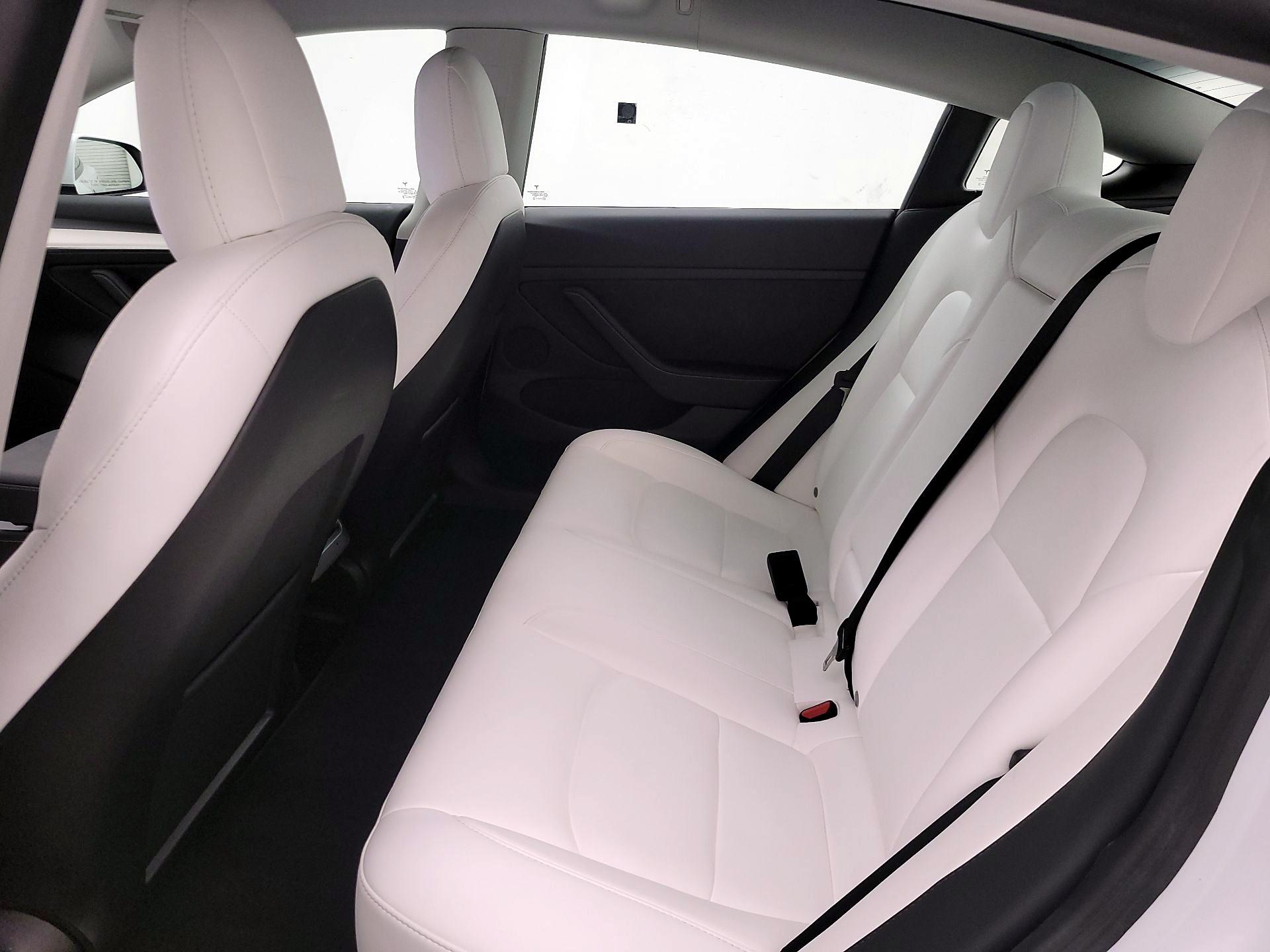 Thumbnail: 2022 Tesla Model 3 - 19