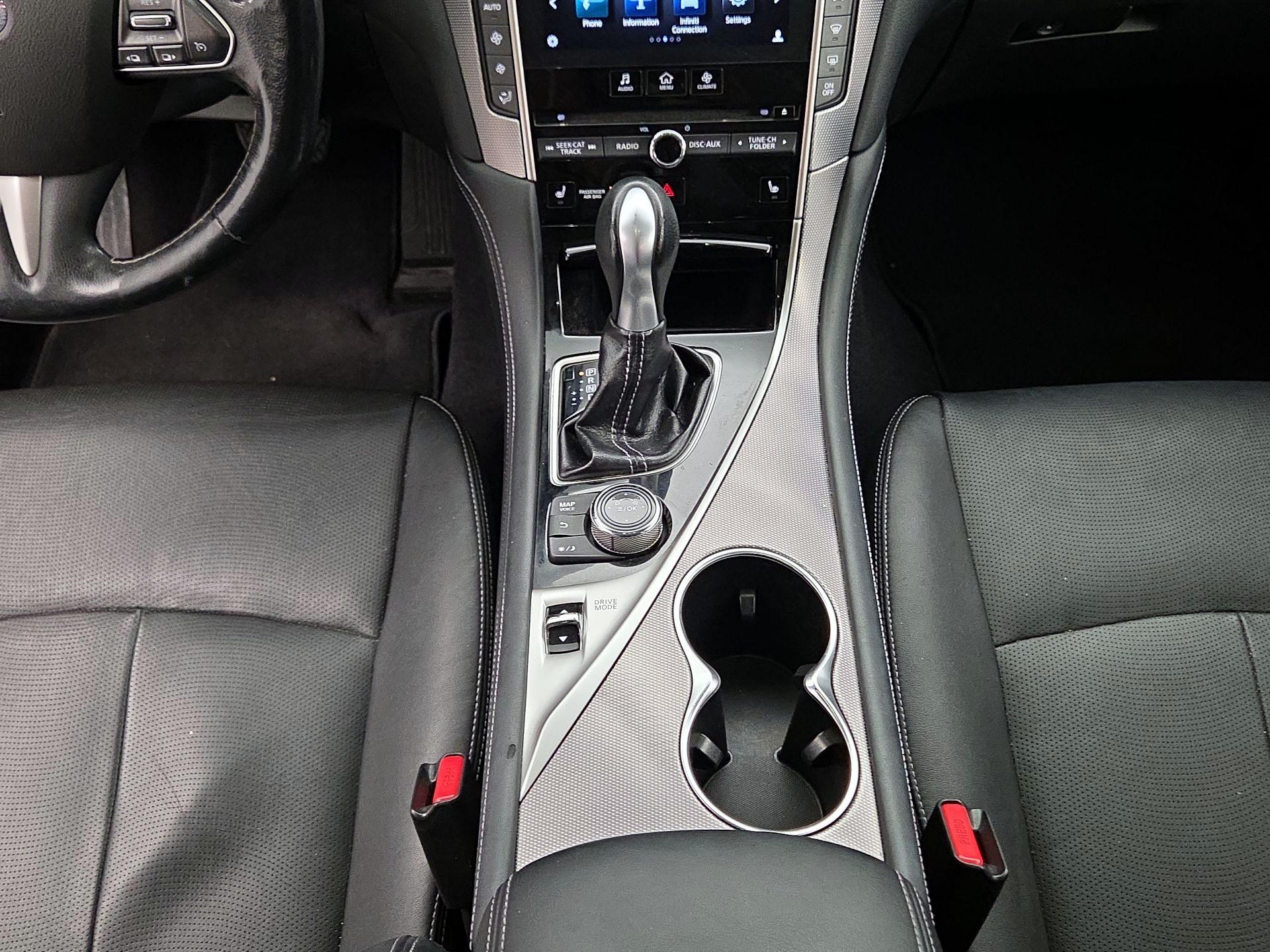 Thumbnail: 2014 INFINITI Q50 - 18