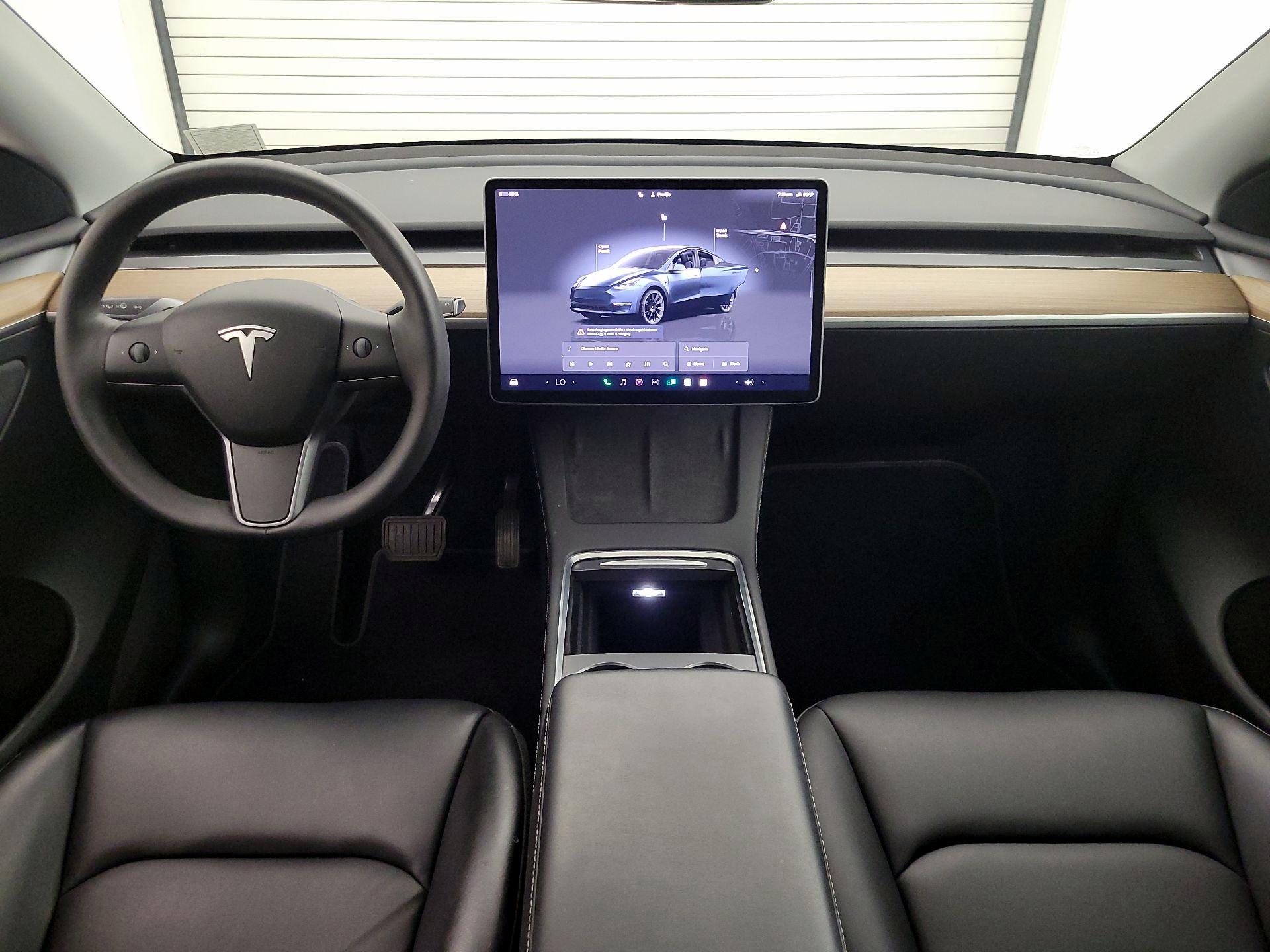 Thumbnail: 2024 Tesla Model Y - 9