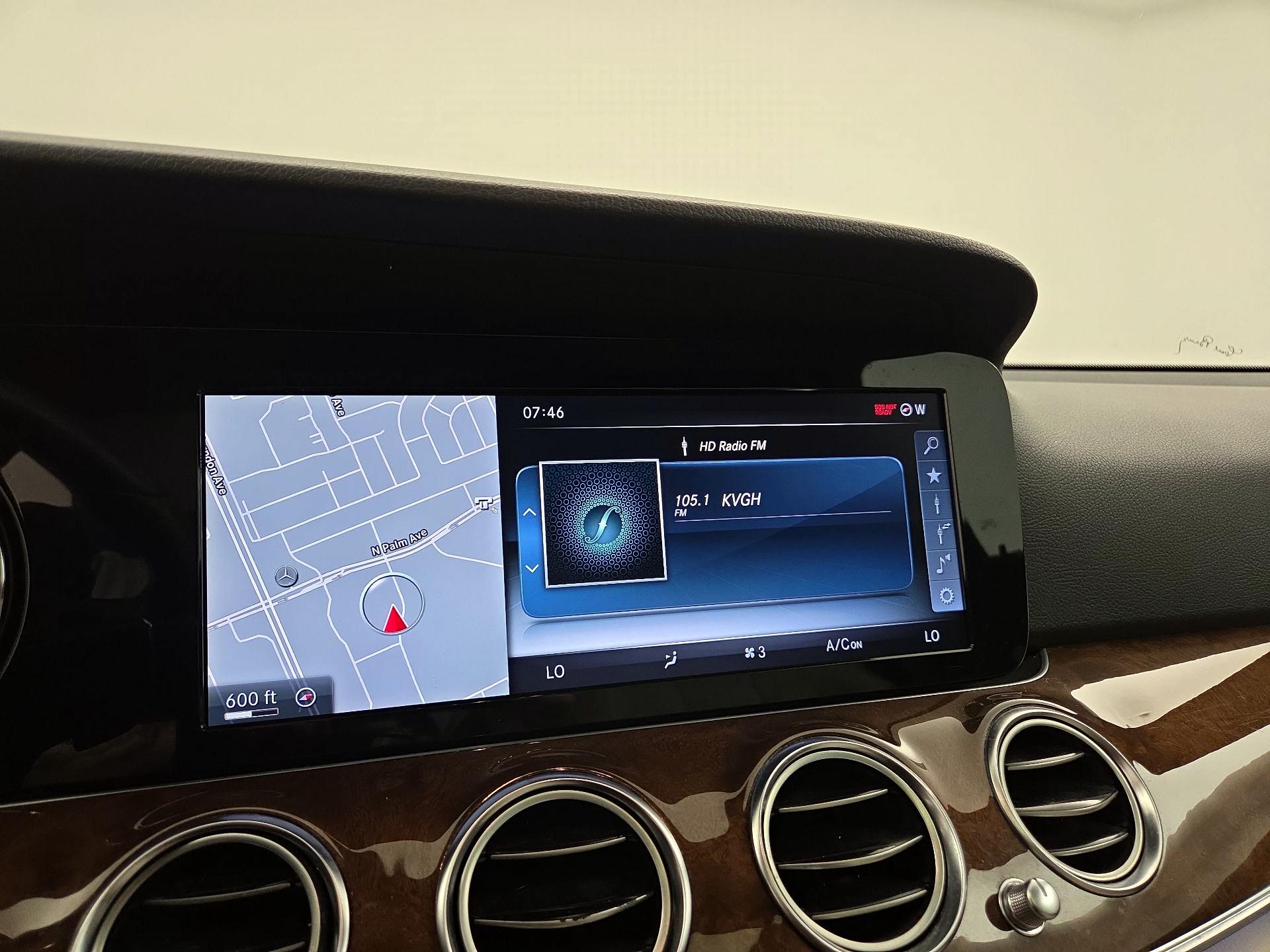 Thumbnail: 2017 Mercedes-Benz E-Class - 16