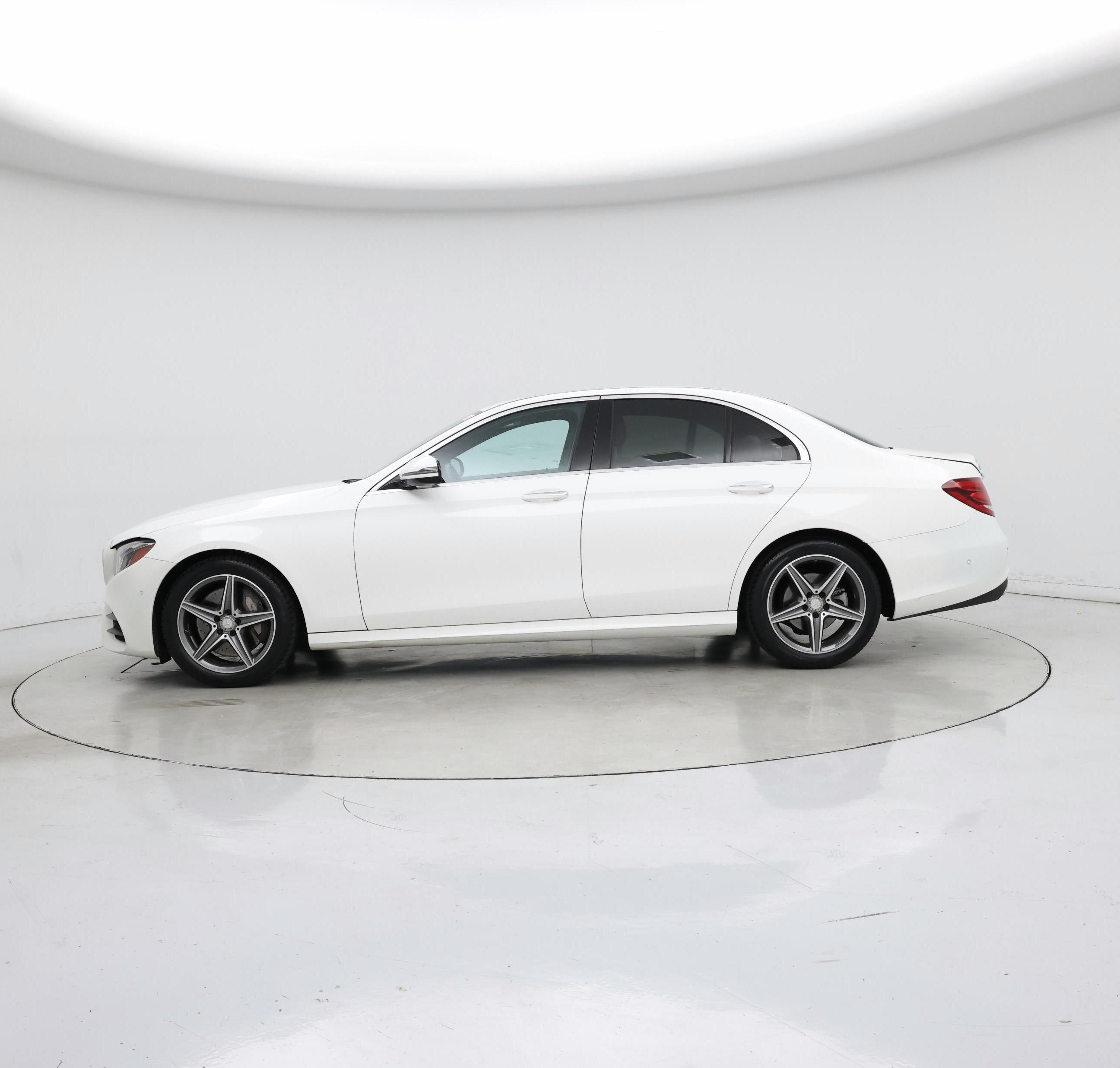 Thumbnail: 2017 Mercedes-Benz E-Class - 3