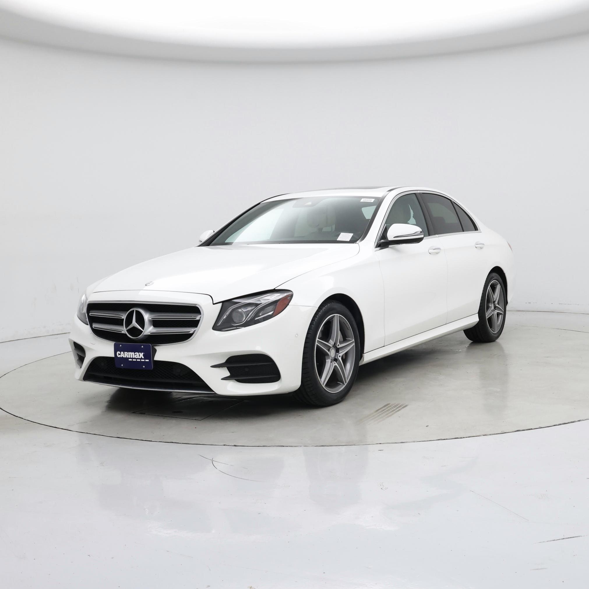 Thumbnail: 2017 Mercedes-Benz E-Class - 4