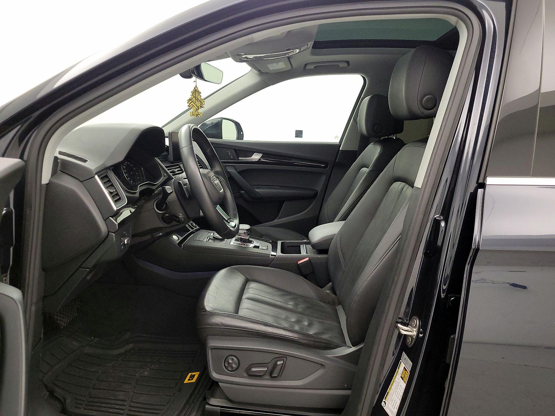 Thumbnail: 2020 Audi Q5 - 11