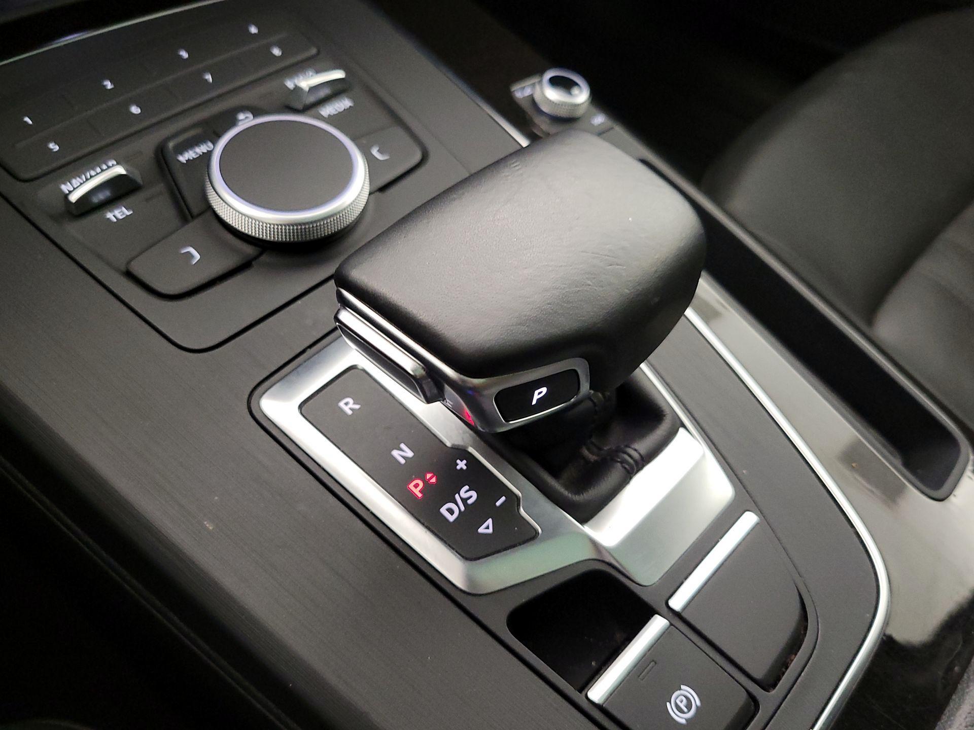 Thumbnail: 2020 Audi Q5 - 17