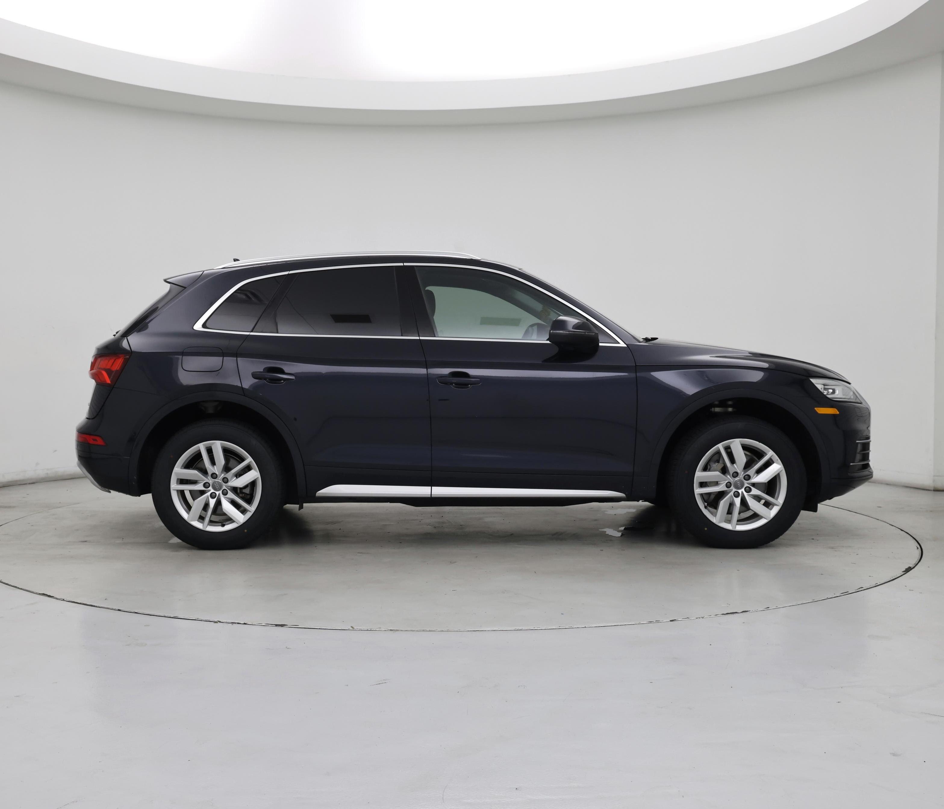 Thumbnail: 2020 Audi Q5 - 7